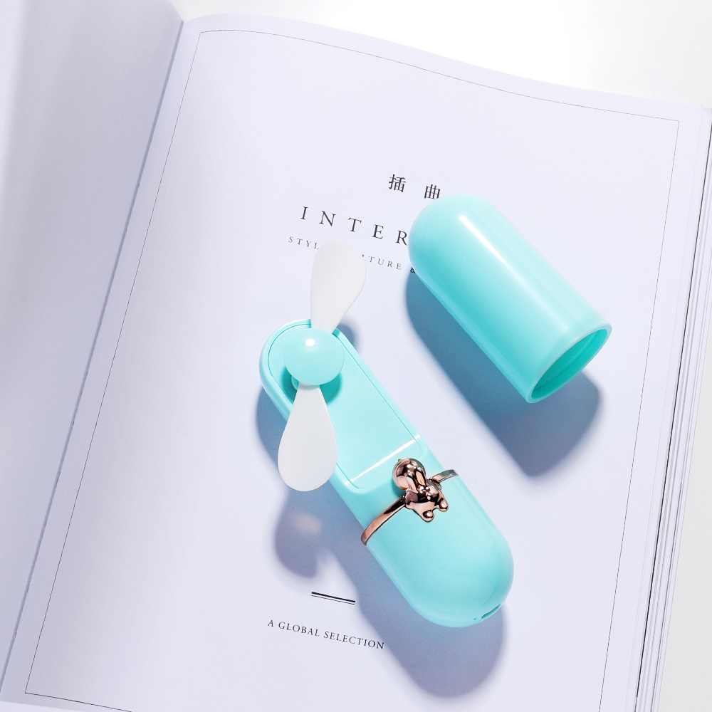 Compact, easy to carry, lipstick size，