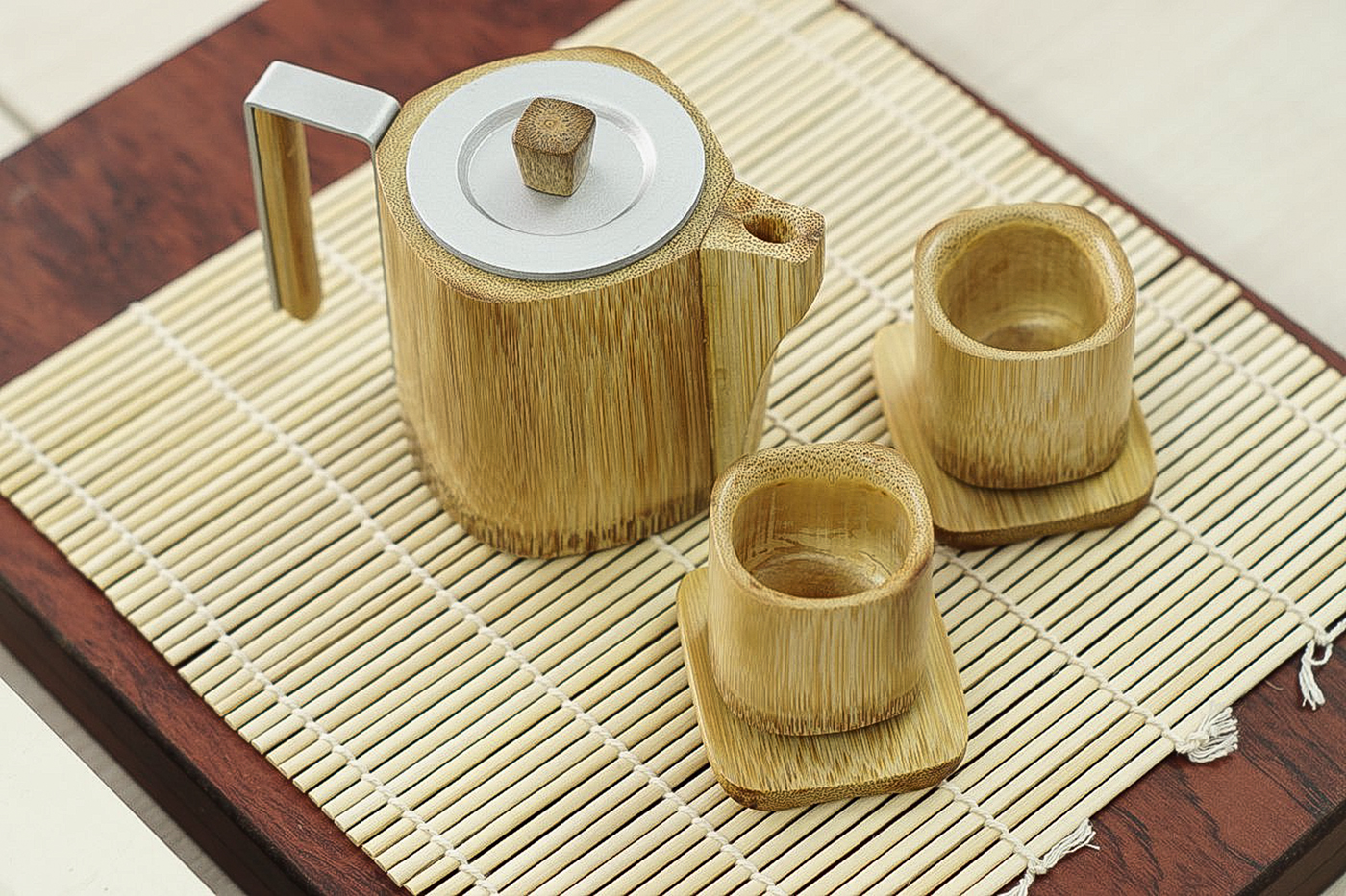Neo Nguyen，Clover Pham，Made of bamboo，Modern bamboo teapot，
