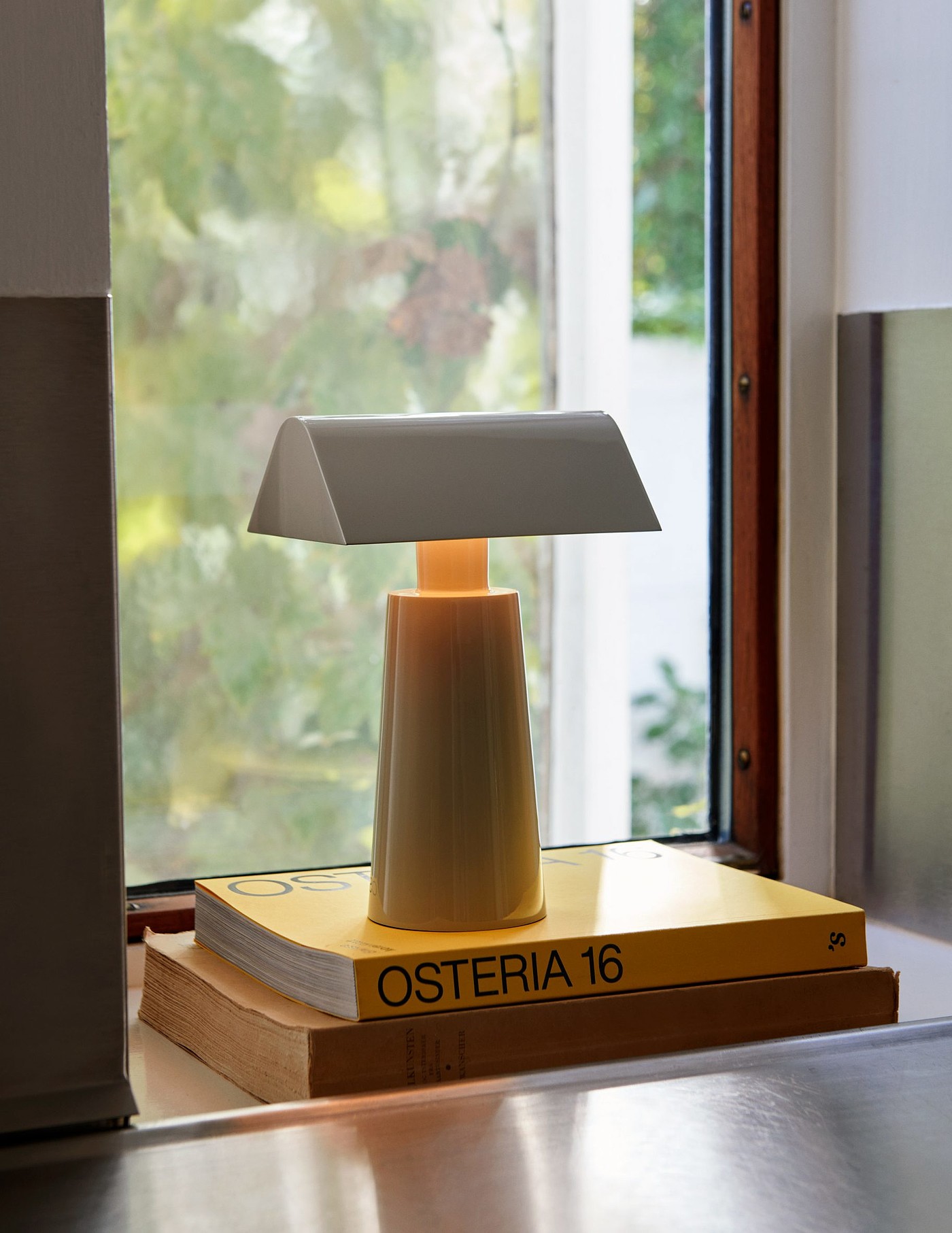 Caret，Desk lamp，lamps and lanterns，Lighting tools，
