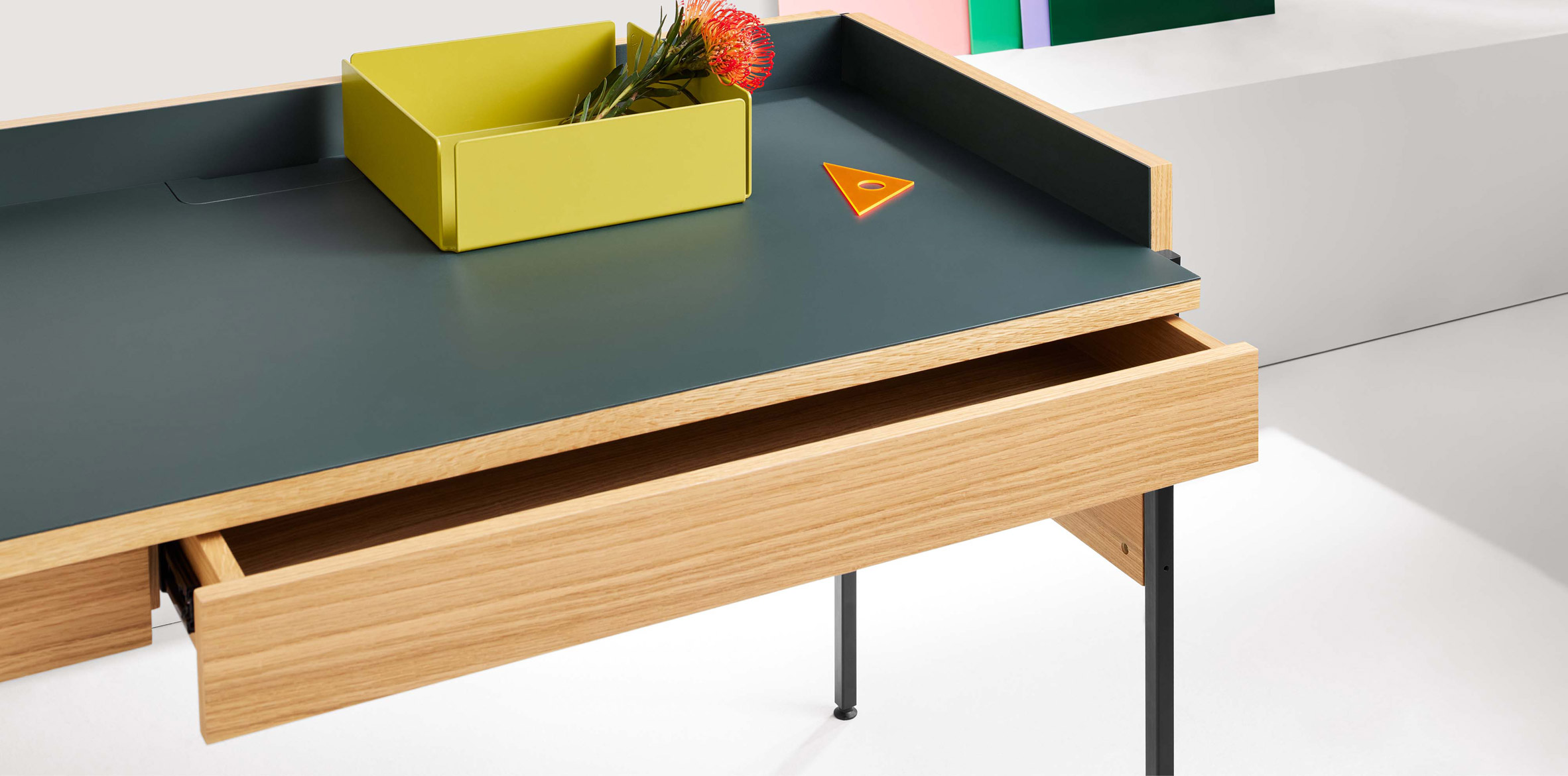 desk，Tabloid，product design，