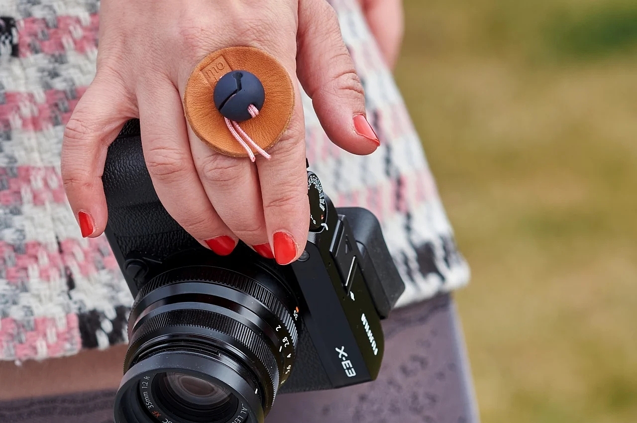 Small，black，Camera buckle，Small object，convenient，originality，