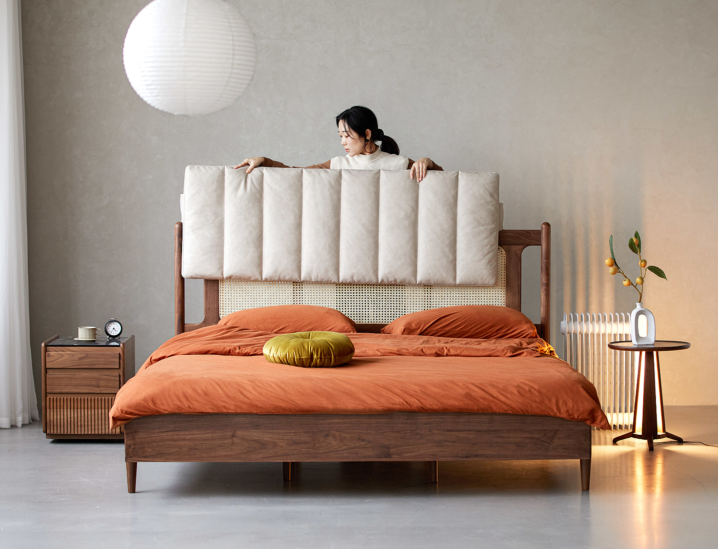 Furniture designer Ren Mengying，