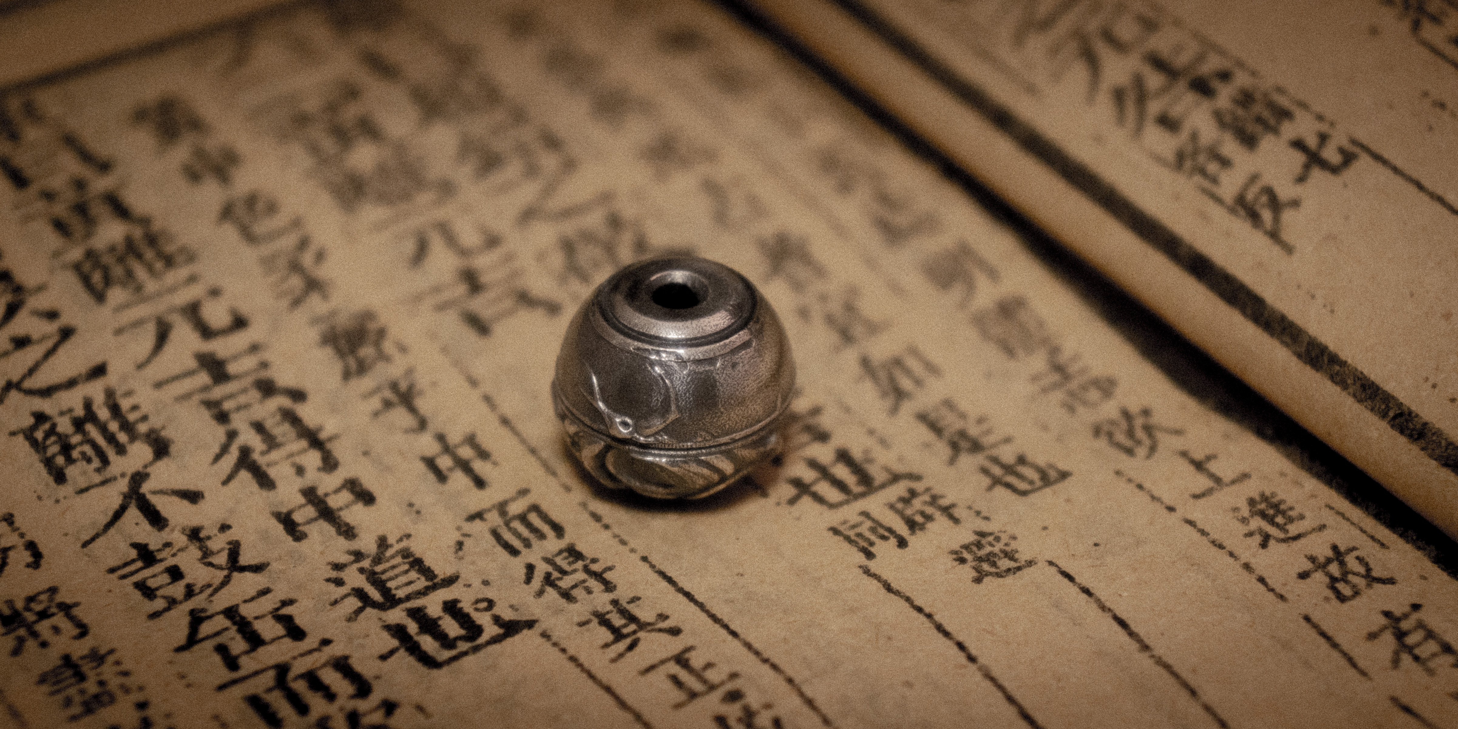 National style，Silver ornaments，