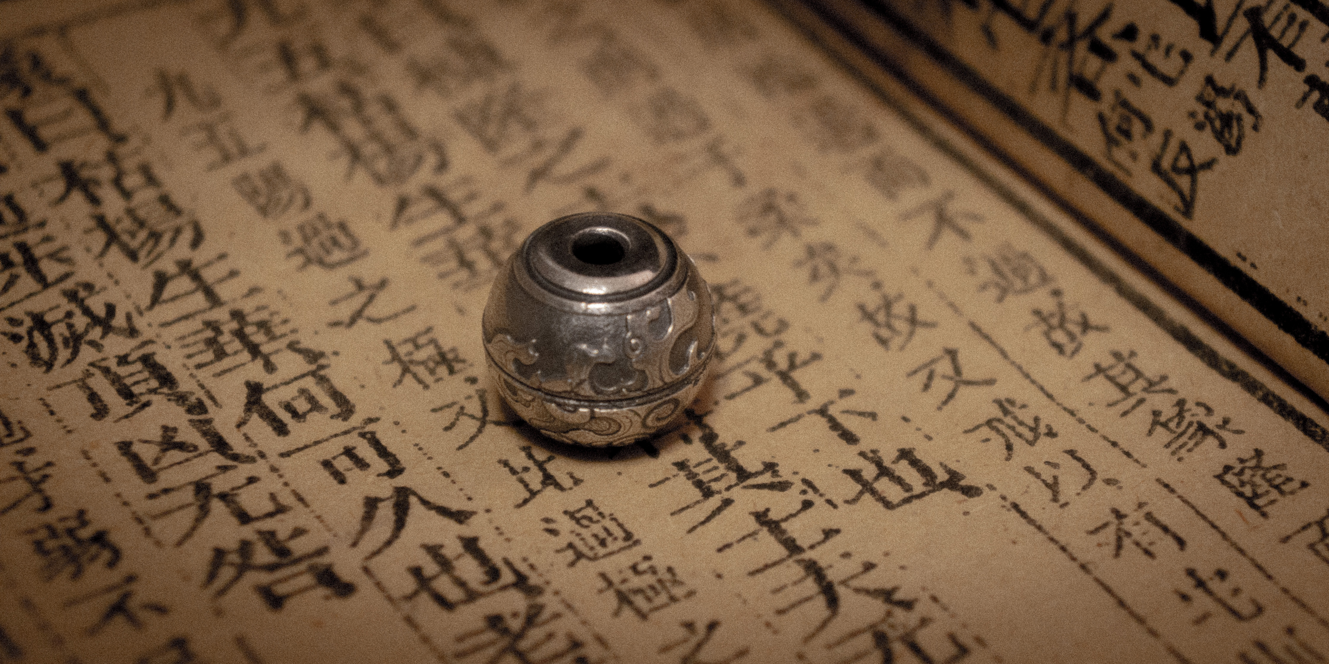 National style，Silver ornaments，