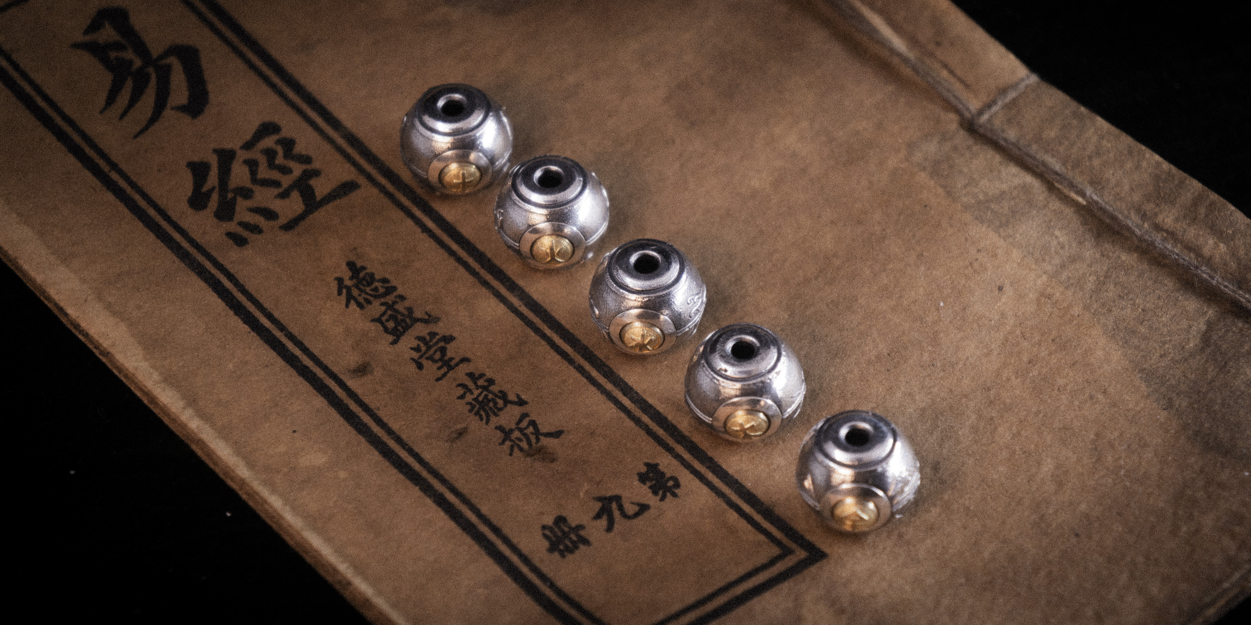 National style，Silver ornaments，