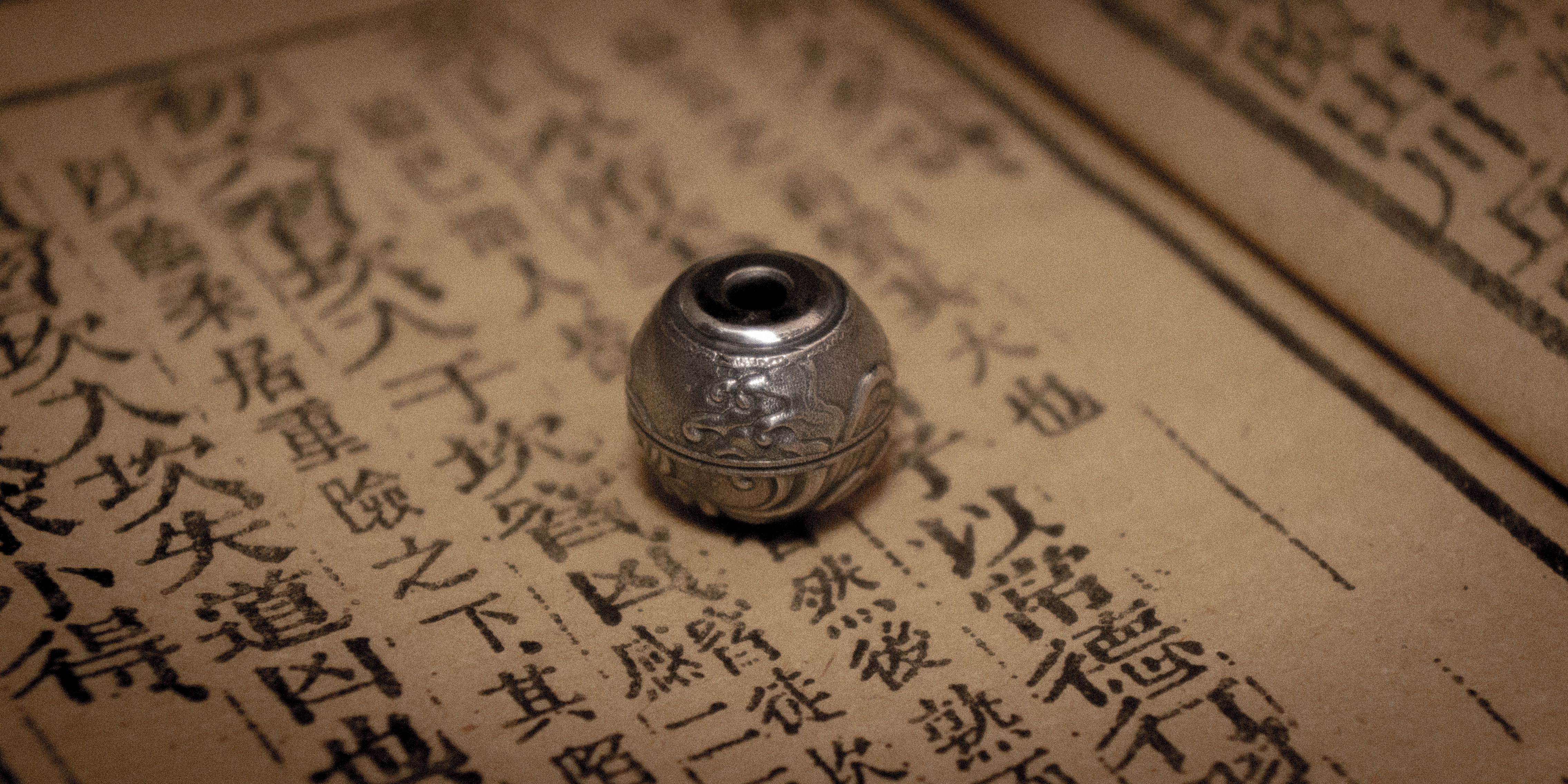 National style，Silver ornaments，