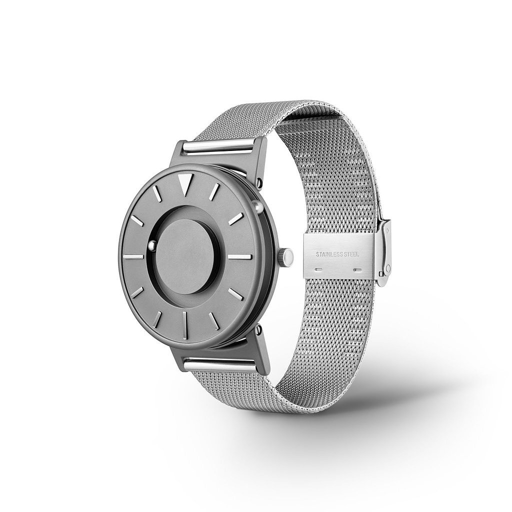 blind，Wrist watch，Caring design，Wearable ，magnetic force，2015 CORE77，