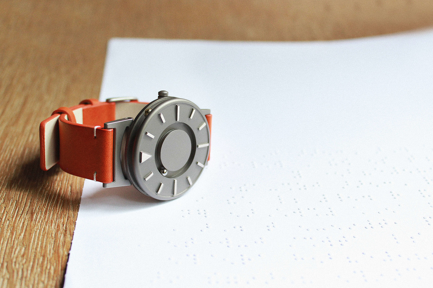 blind，Wrist watch，Caring design，Wearable ，magnetic force，2015 CORE77，