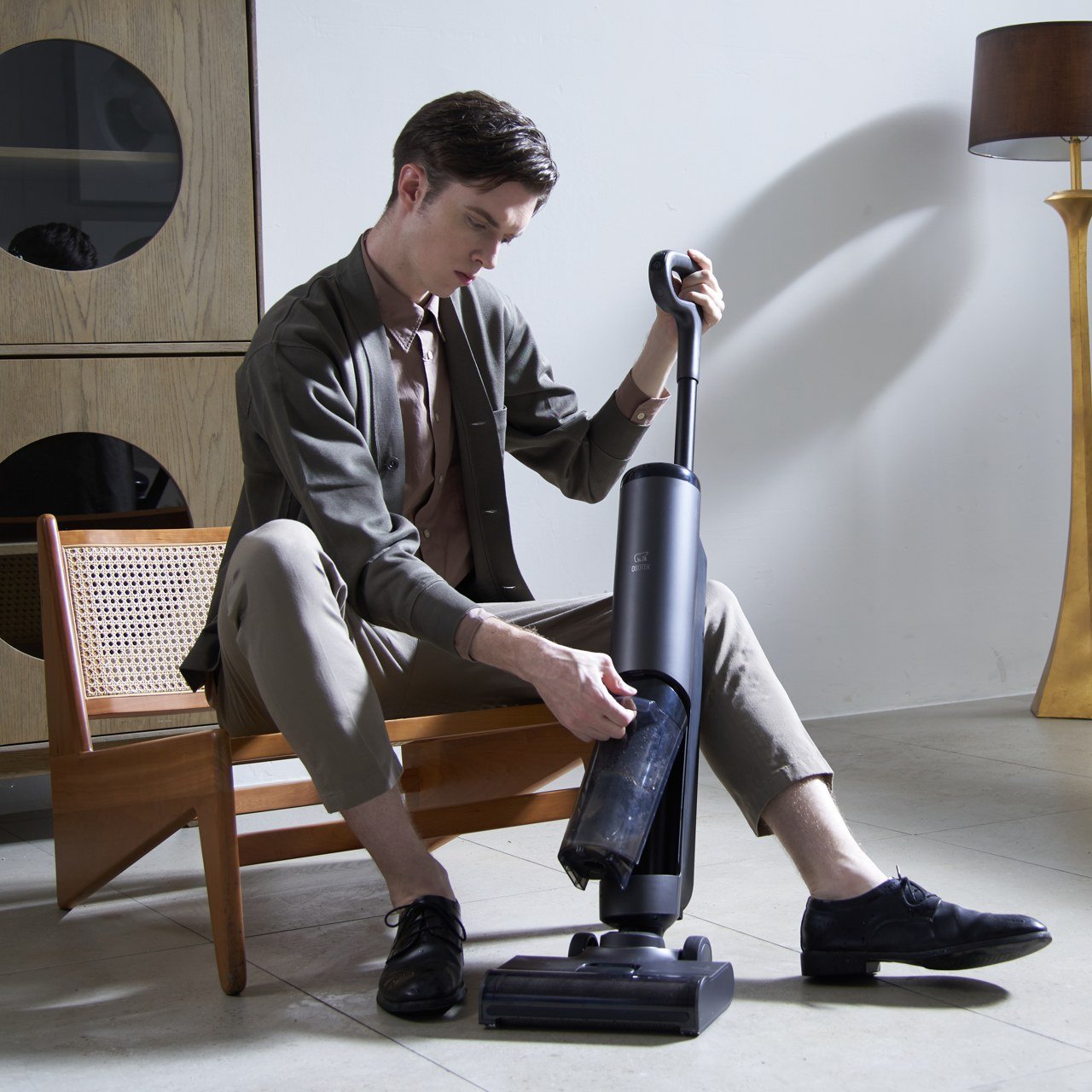 OSOTEK Team，product design，OSOTEK HotWave，Intelligent cleaning，Automatically adjust suction，Visual design，4-in-1 mop vacuum cleaner，