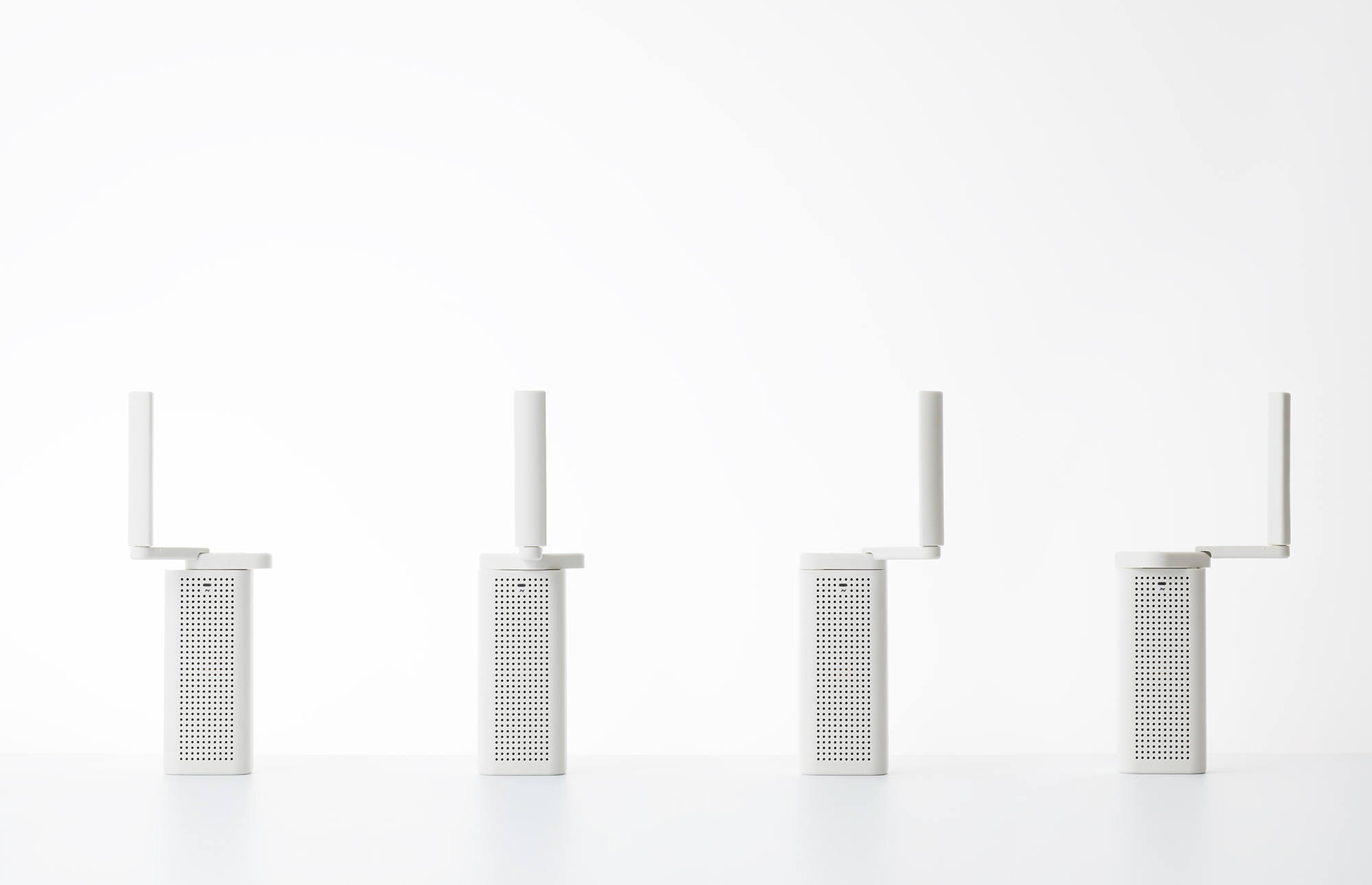 Kazushige Miya，muji，radio，Manual crank charger，