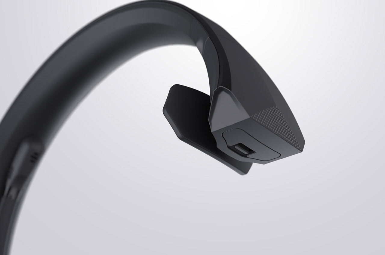 headset，conversation，music，drive，