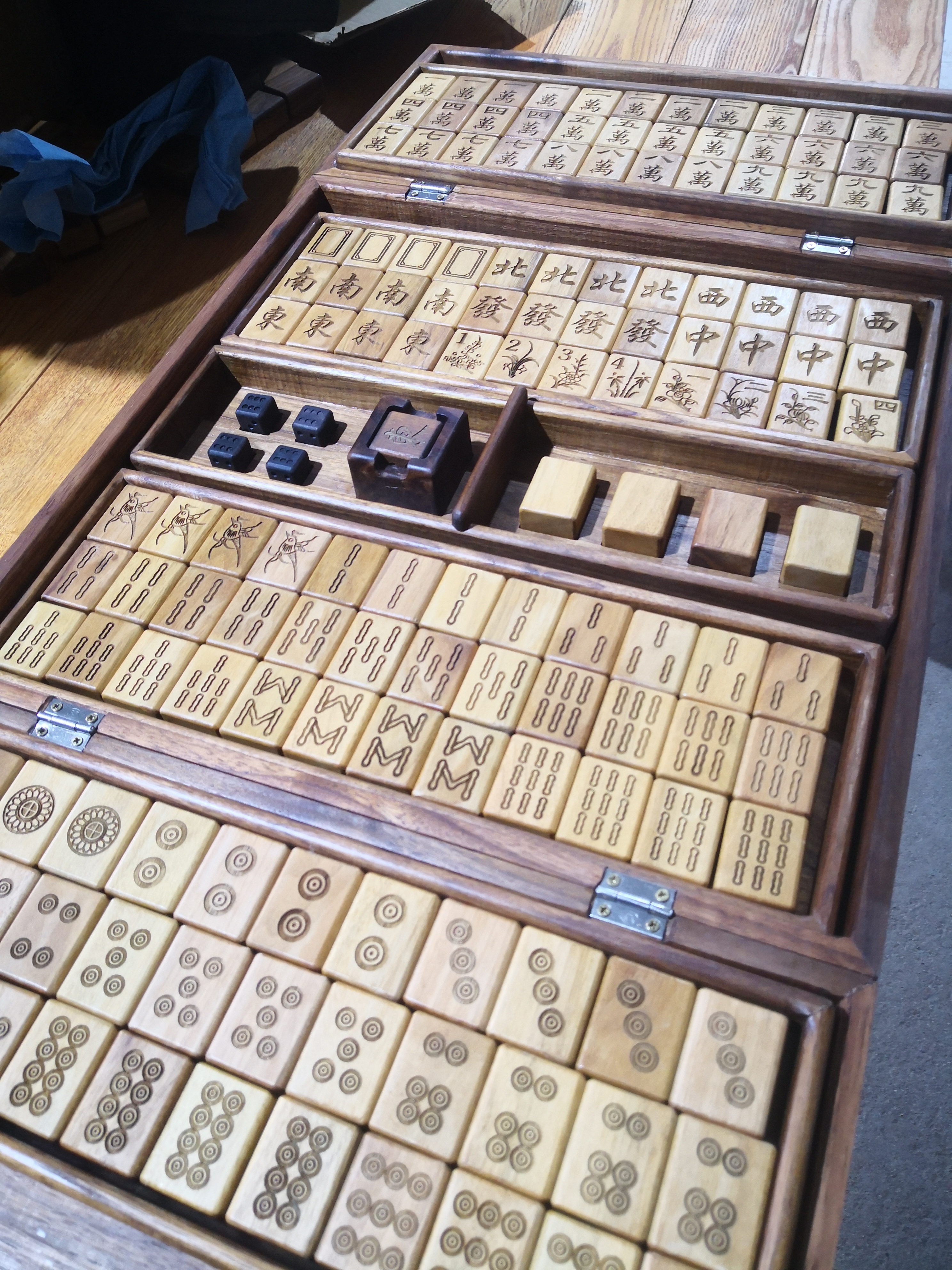 wood，Black walnut，mahjong，