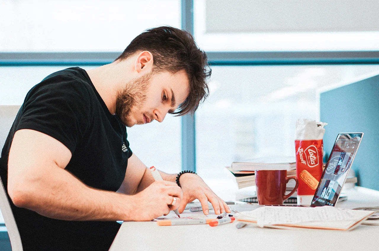 Table，posture，spine，WFH，small office , home office，Uplift，