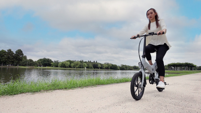 Husky original design，Electric vehicle，Folding bike，Appearance design，vehicle，IF2021，