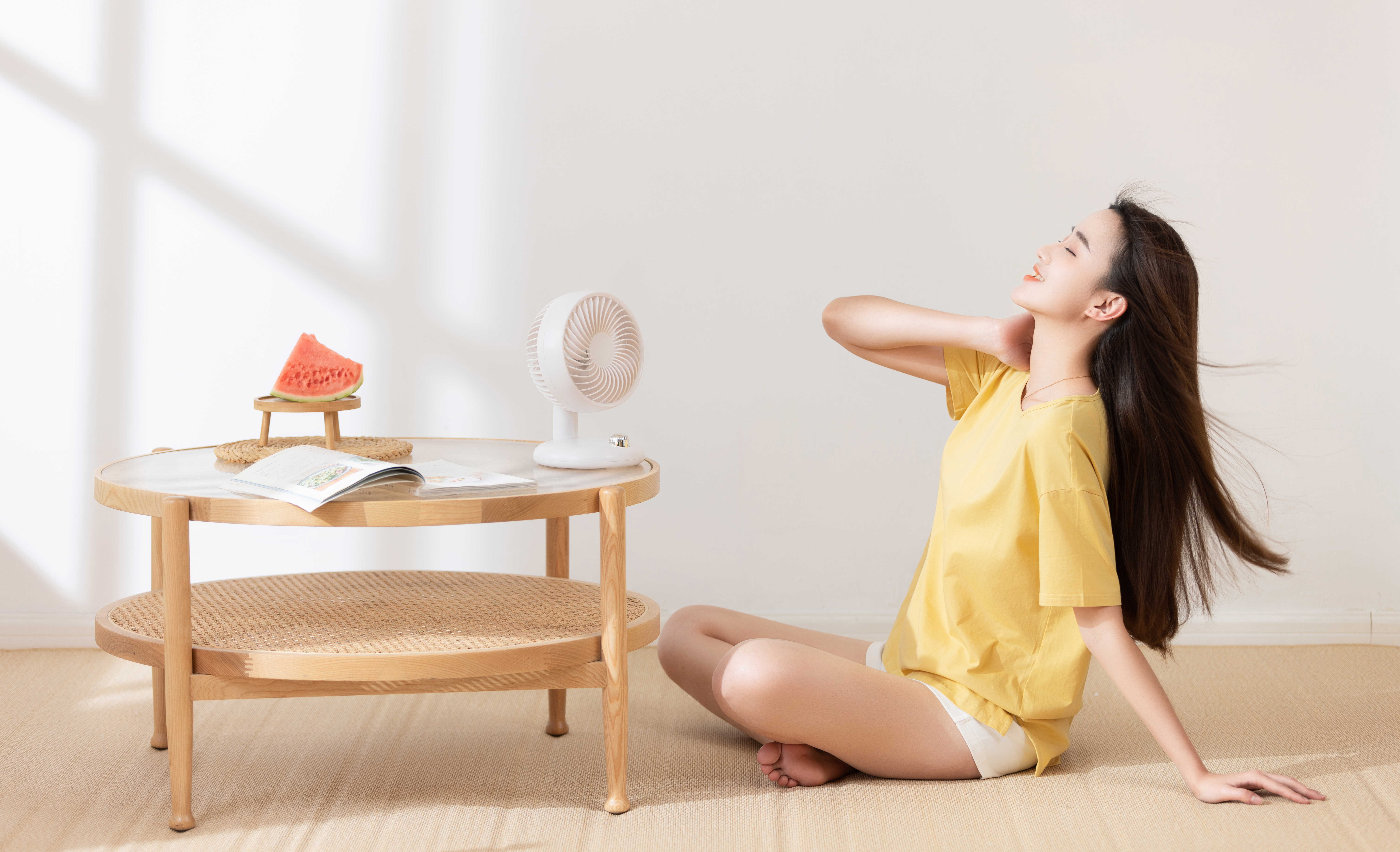 Air circulation fan, wind comfort, electroplating knob, stepless speed regulation，