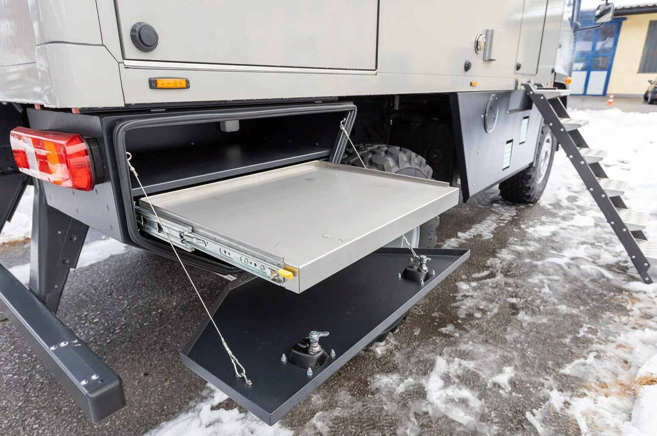 vehicle，Touring car，Benz，automobile，