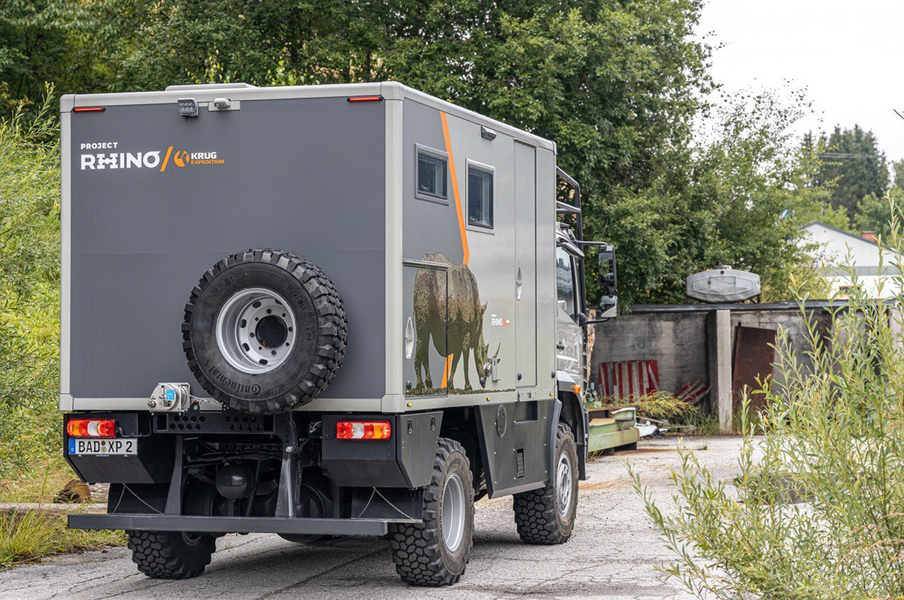 vehicle，Touring car，Benz，automobile，