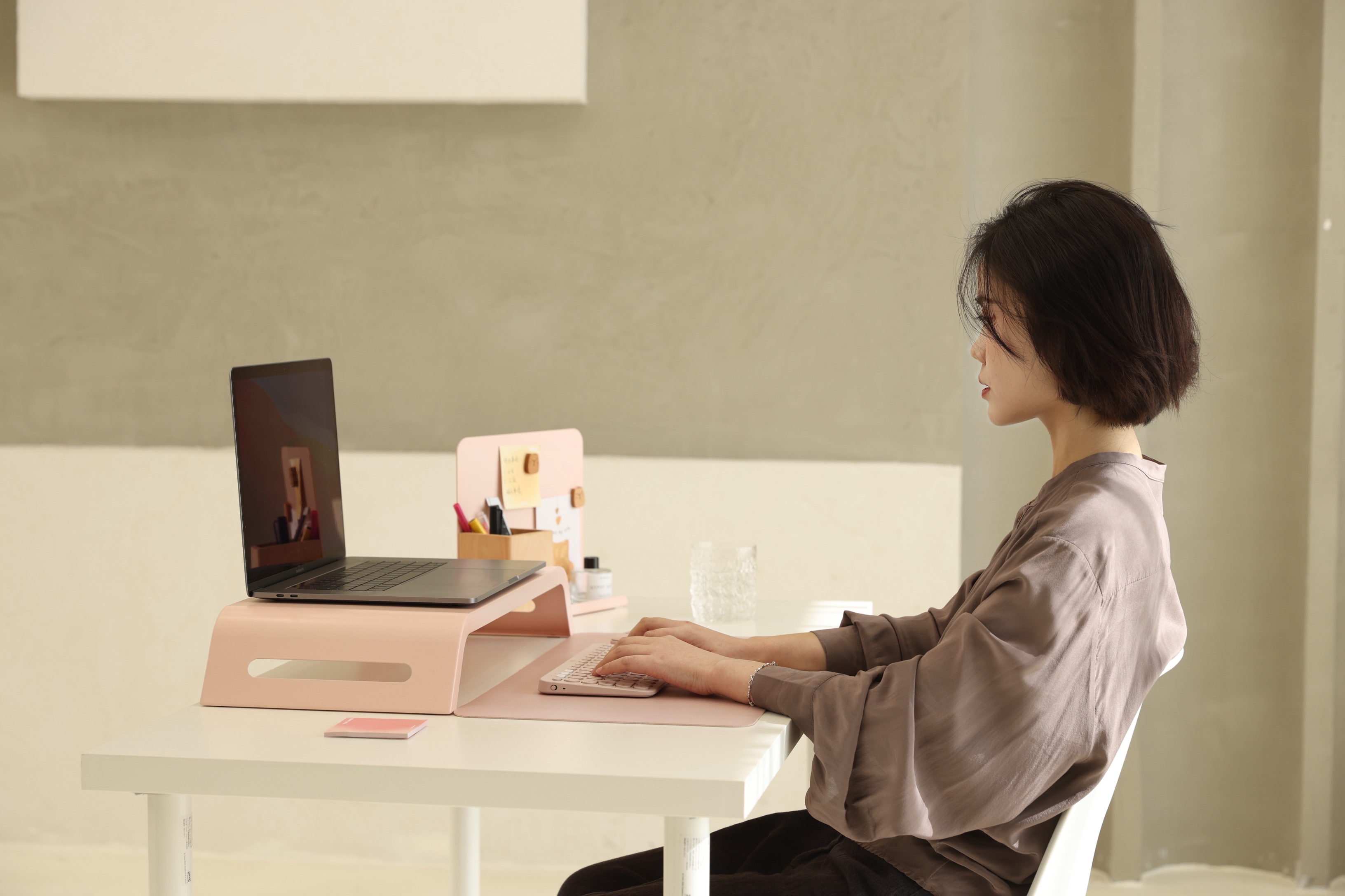 Office storage，Bulletin board，