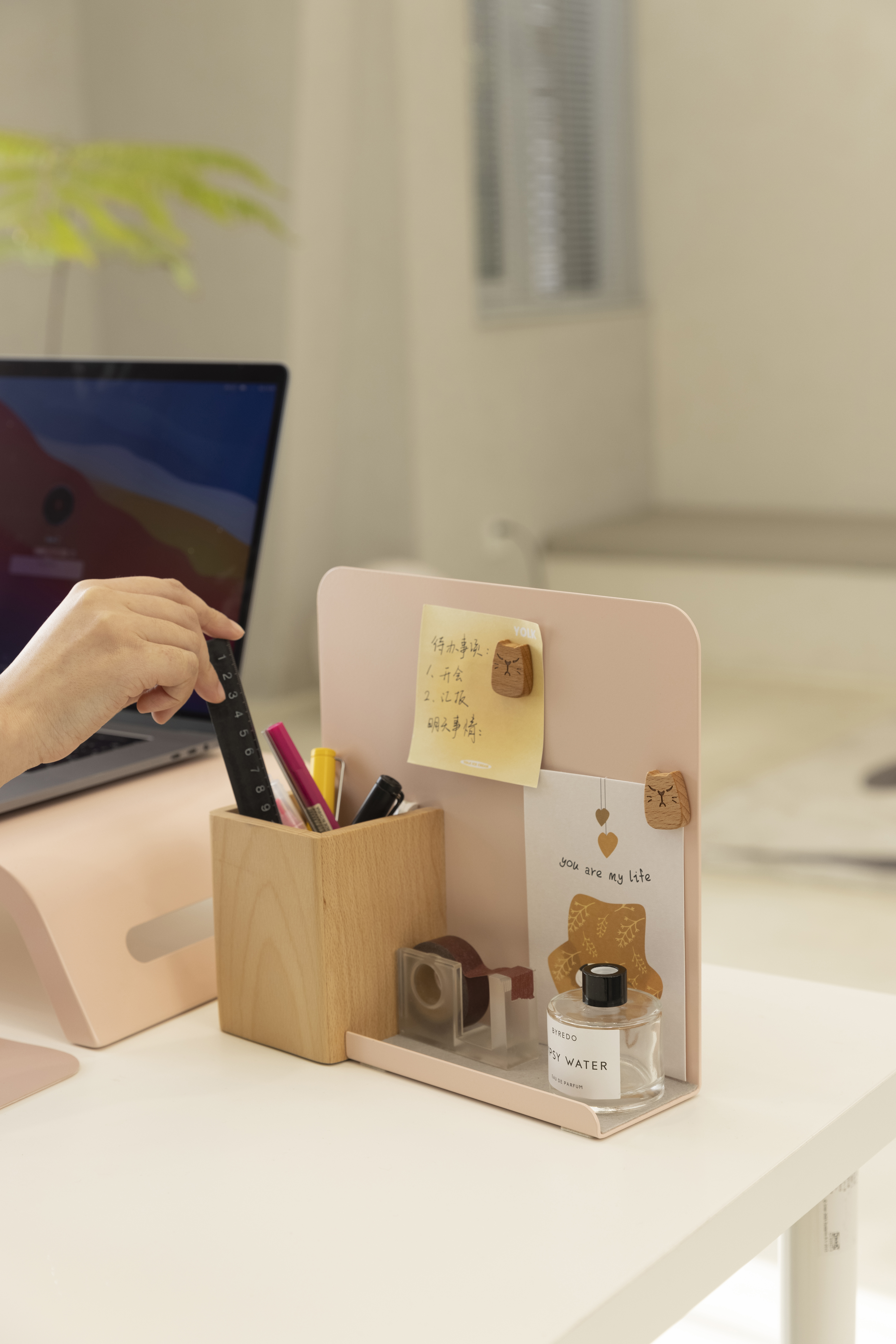 Office storage，Bulletin board，