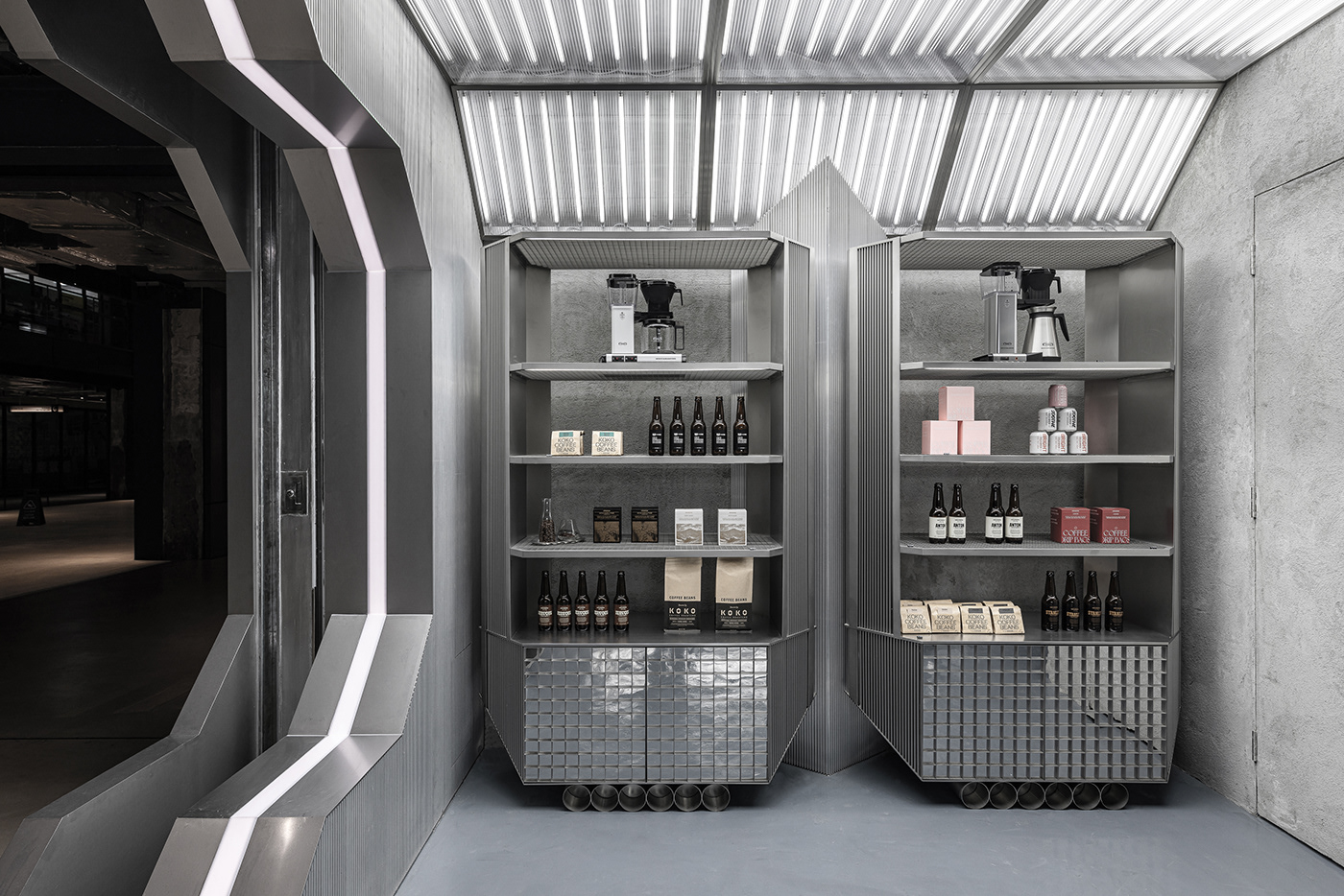 coffee shop，Cold Tone，Industrial wind，Punk Sense，Metal breath，