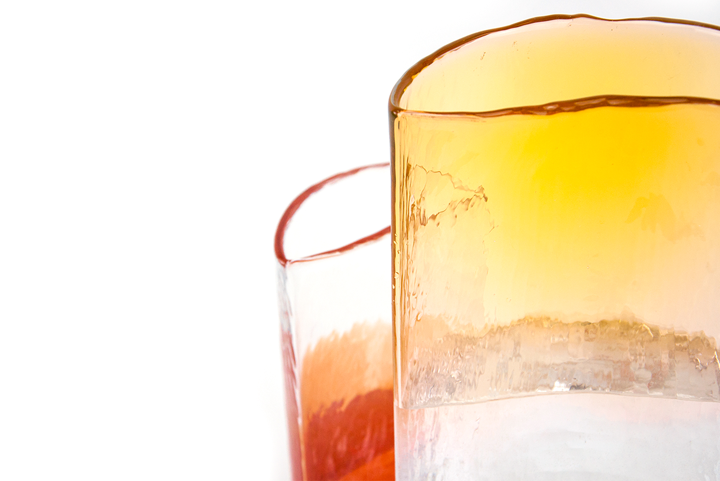 vase，Semicircle，Manual blowing，Glass，Gradual change，