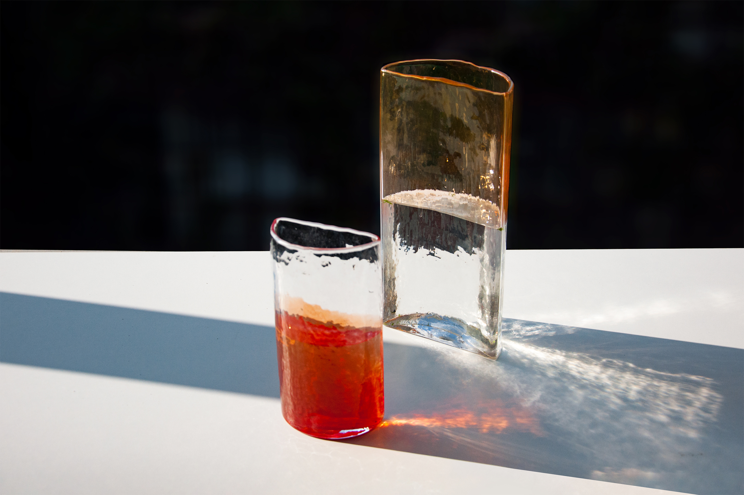 vase，Semicircle，Manual blowing，Glass，Gradual change，