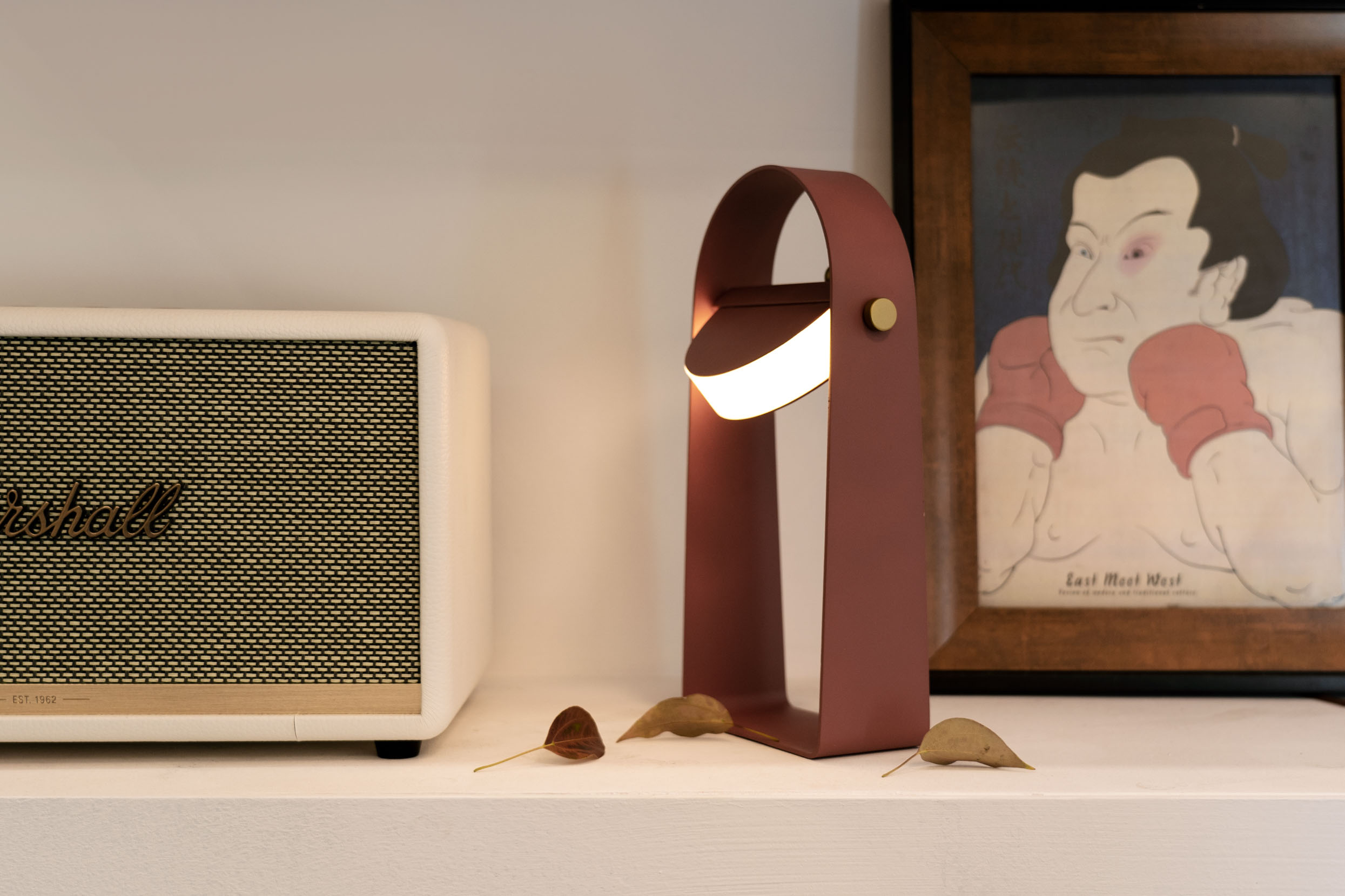 Night light，Touch adjustment，Handle，the moon and the stars，