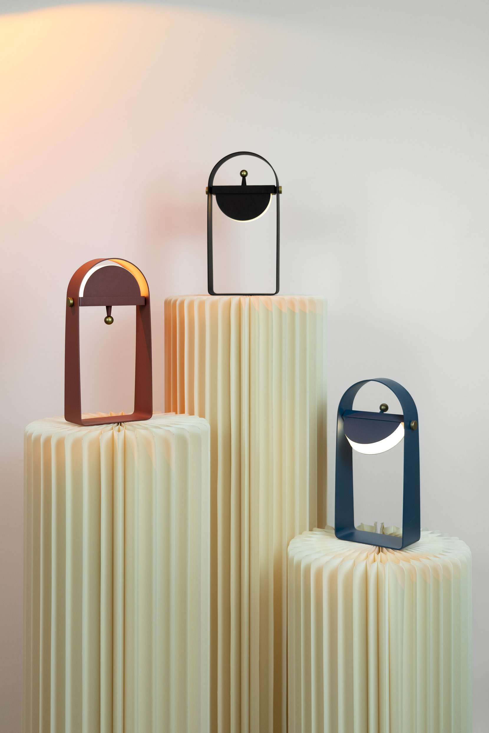 Night light，Touch adjustment，Handle，the moon and the stars，