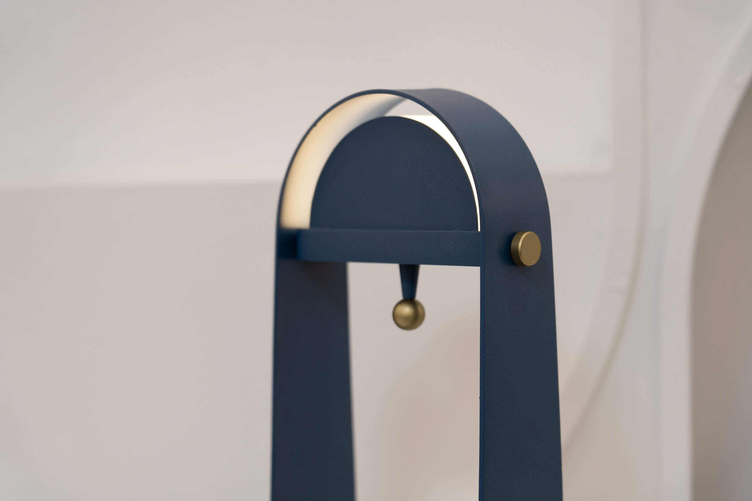 Night light，Touch adjustment，Handle，the moon and the stars，