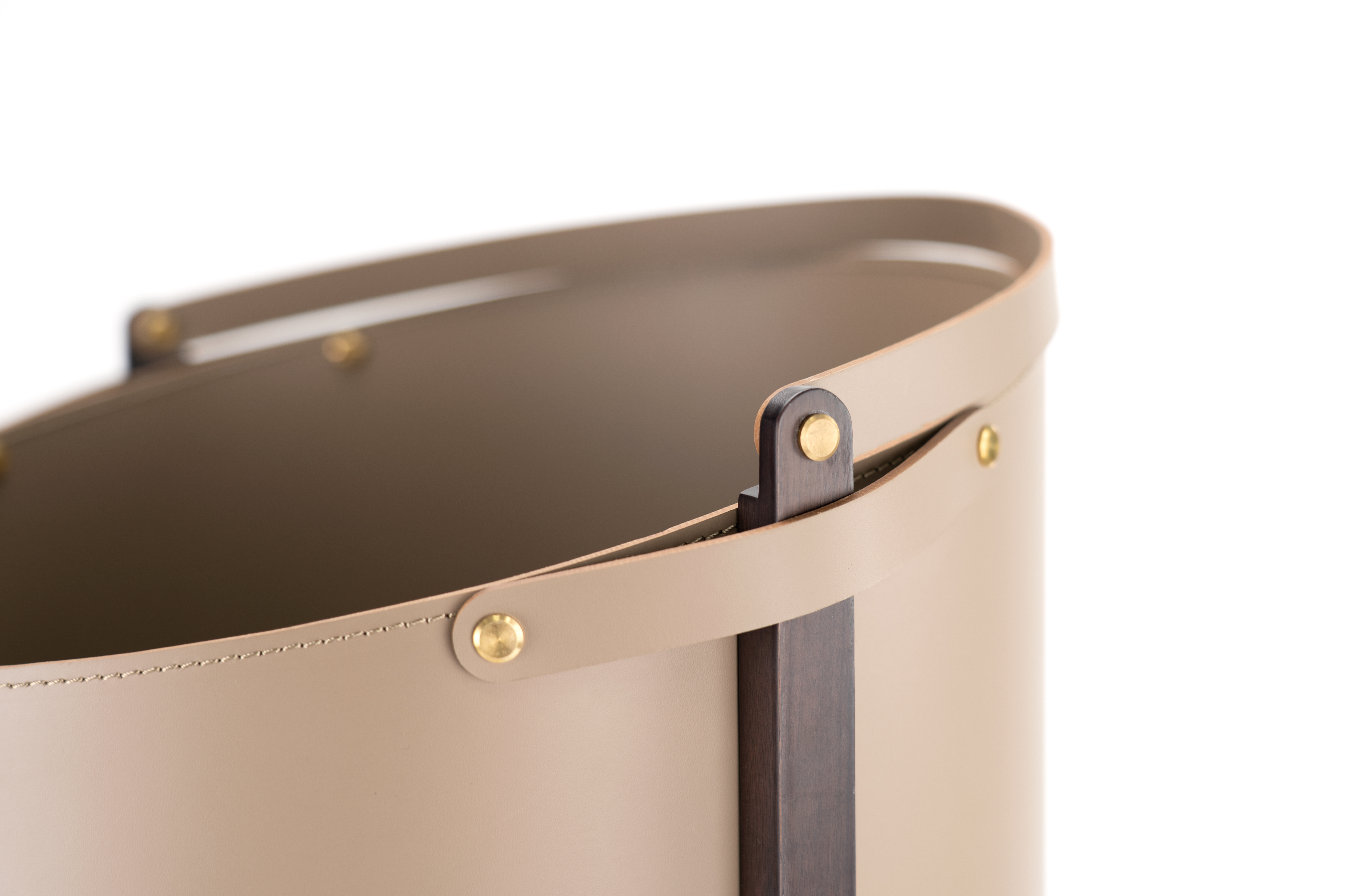 Clothes basket，Receive，Saddle skin，solid wood，