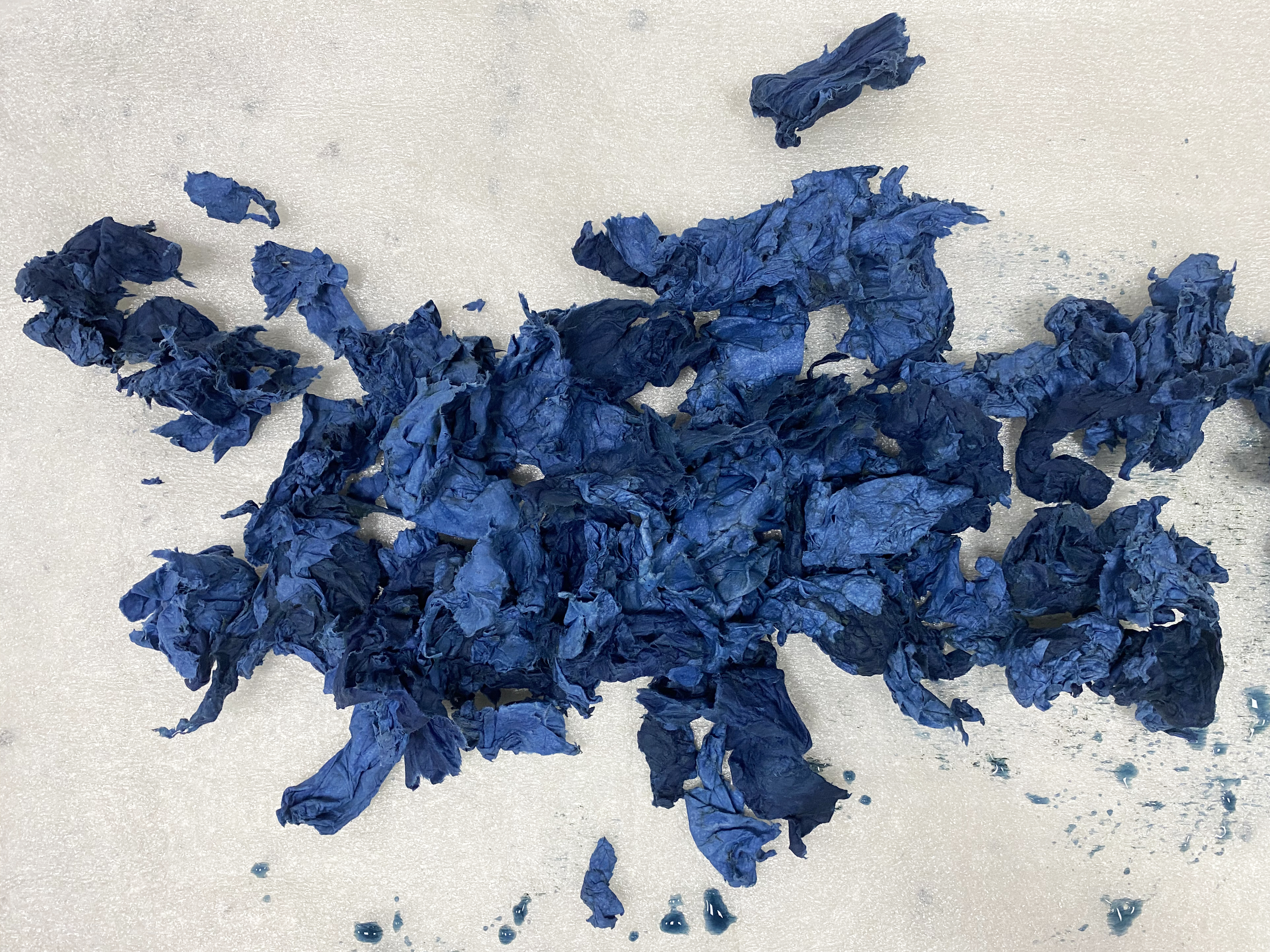 pulp，Traditional craft，Bluegrass，Blue dye，Plant dye，Environmental protection materials，