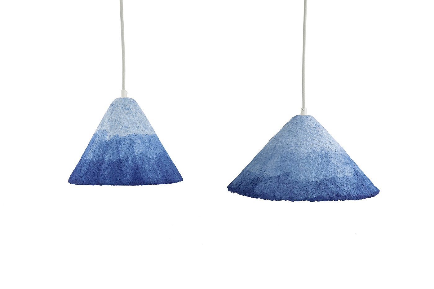 lamps and lanterns，Blue dye，Plant dye，Bluegrass，Traditional craft，Gradual change，Environmental protection materials，Cinnamon，