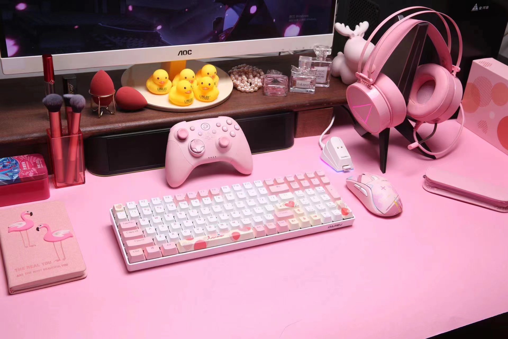 Daryou，desktop，keyboard，mouse，headset，Handle，Desktop design，
