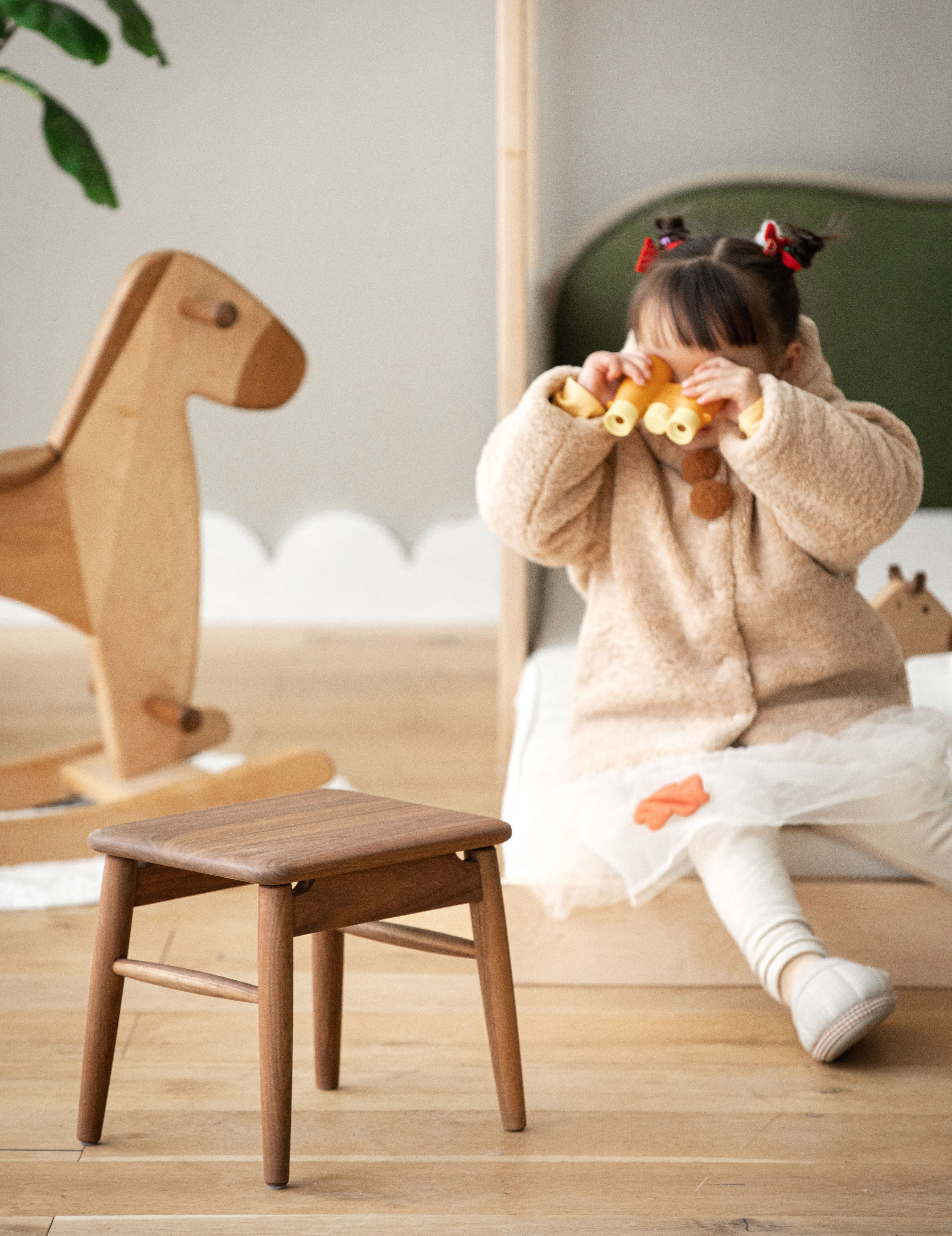 Solid wood furniture，furniture design ，product design，Peripheral design，