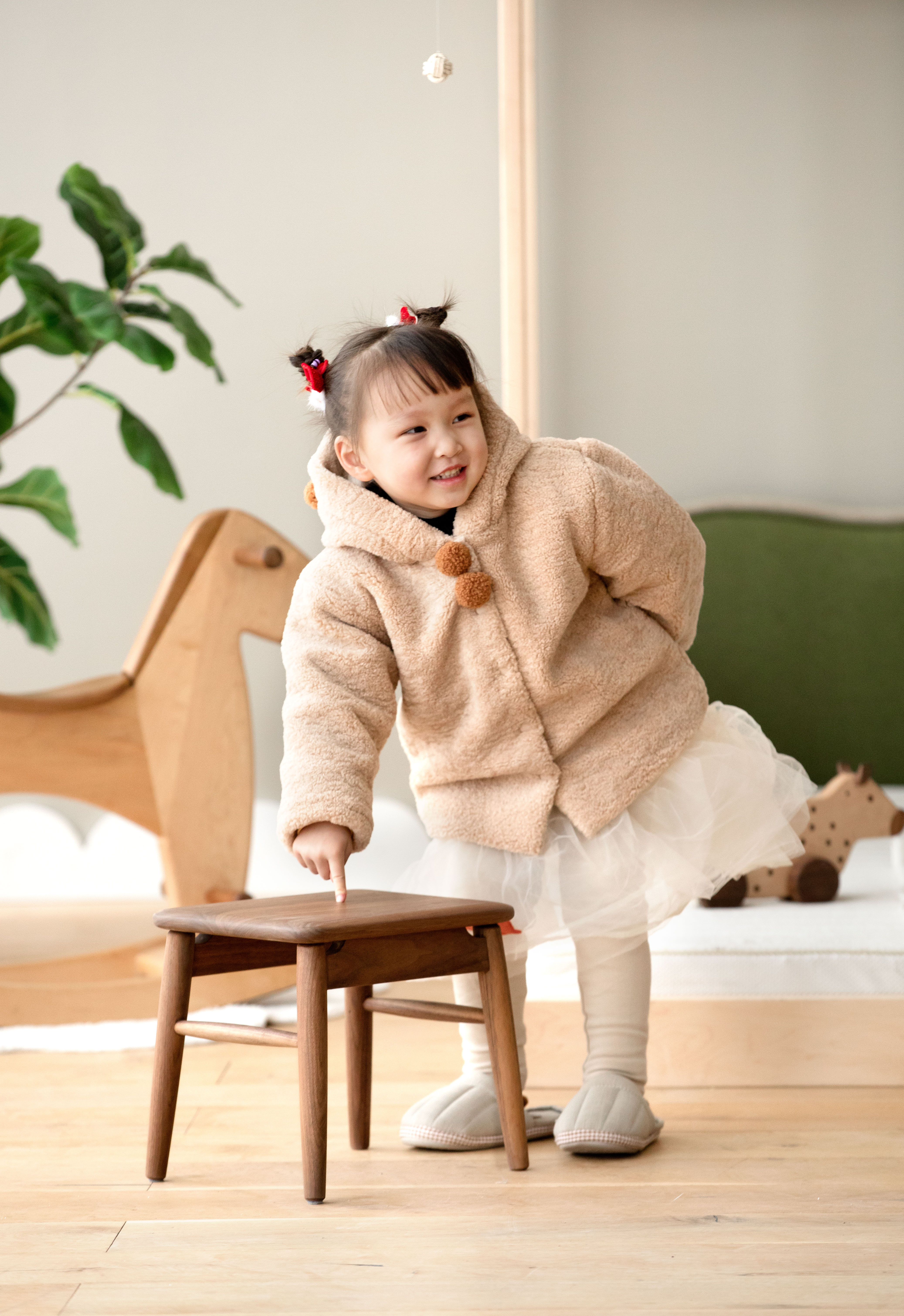 Solid wood furniture，furniture design ，product design，Peripheral design，