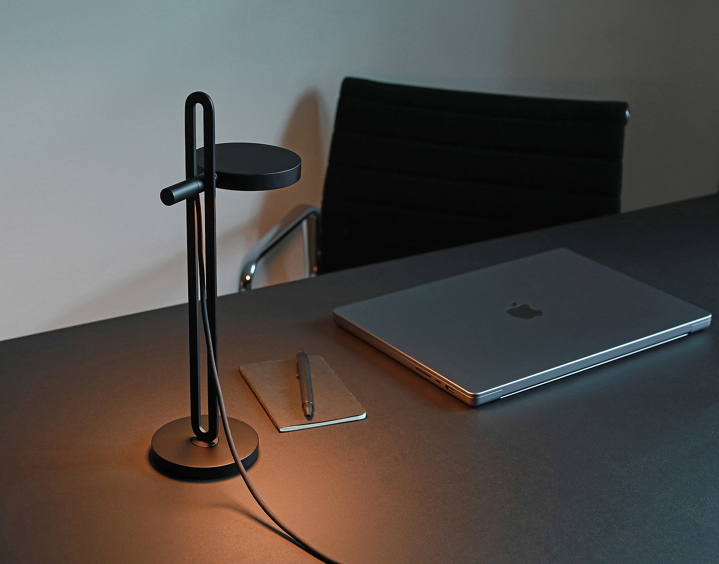 lamps and lanterns，Gesture control，Desk lamp，steel，aluminium，