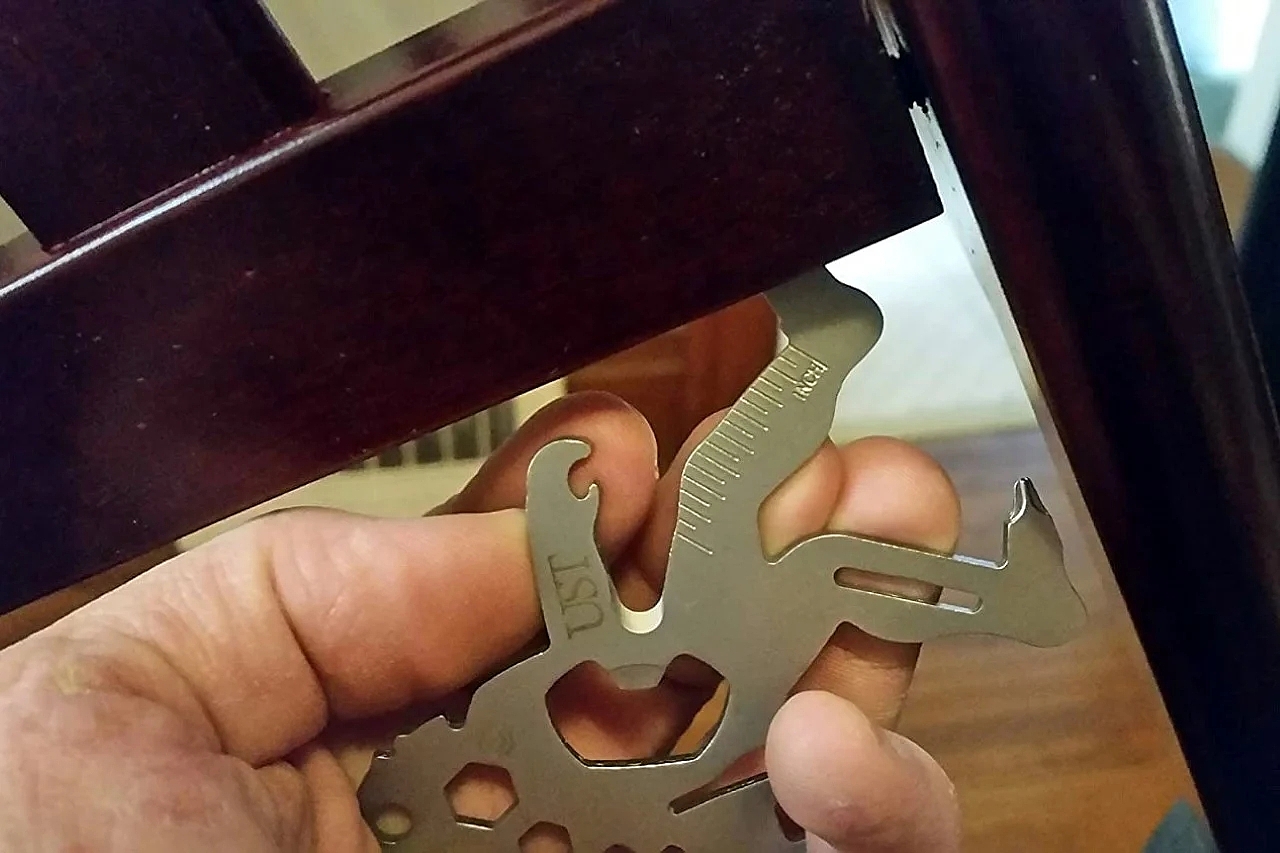 tool，Design，tool，multi-function，Sasquatch Tool，outdoors，