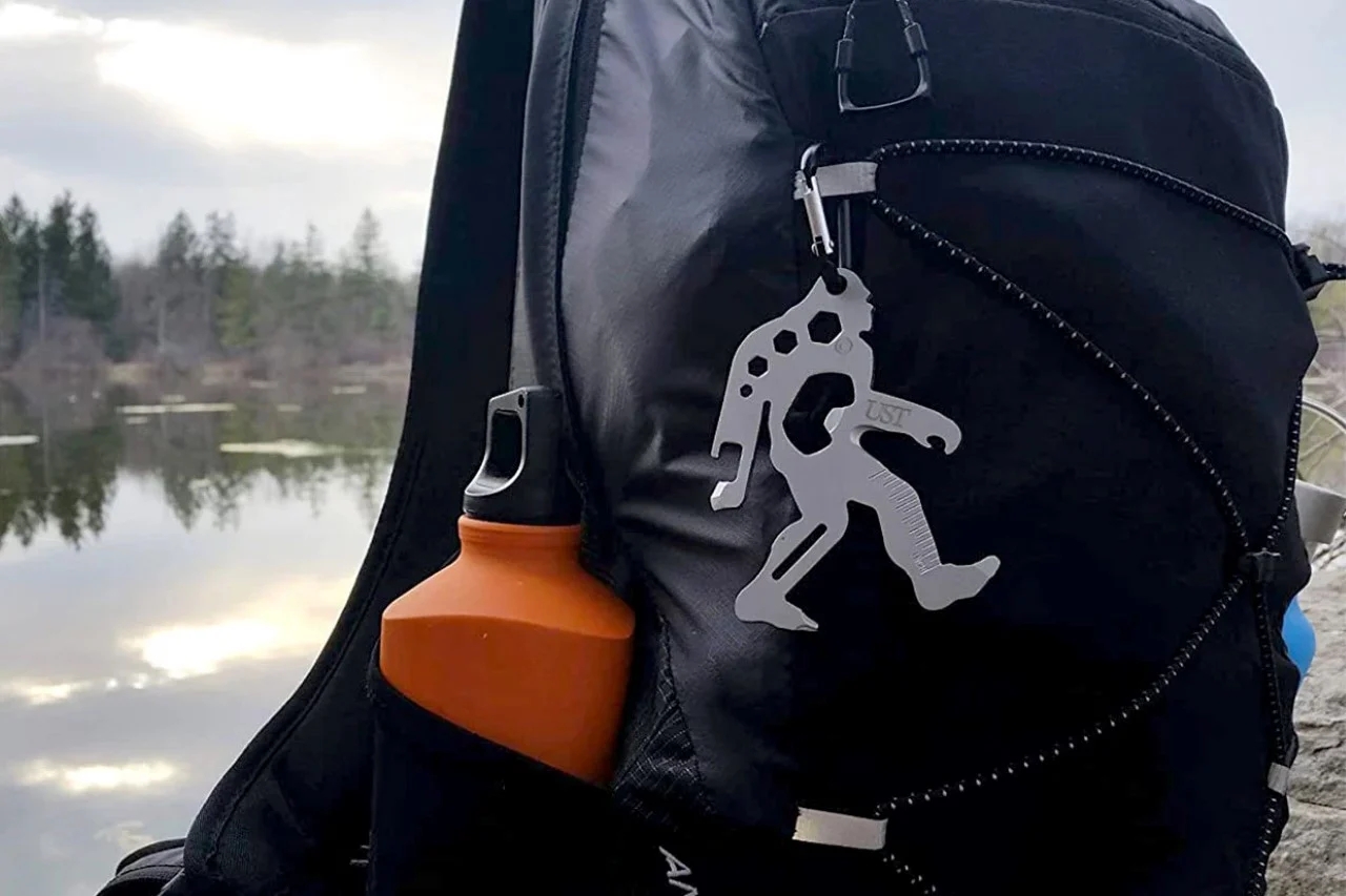 tool，Design，tool，multi-function，Sasquatch Tool，outdoors，