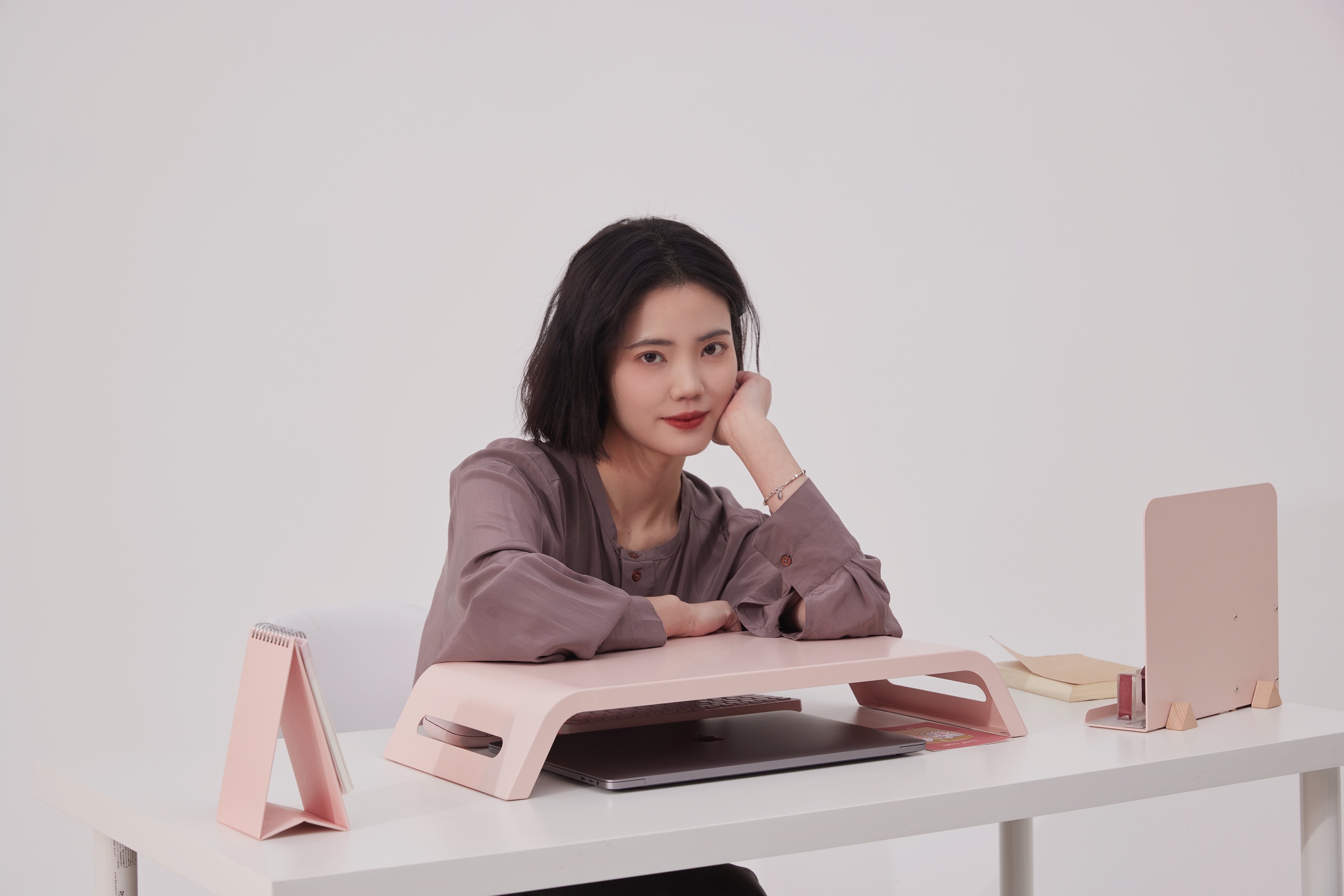 Booster，Storage rack，