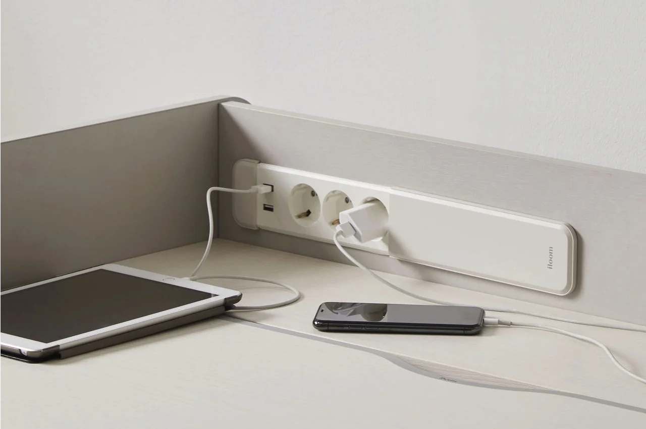 desk，Adjustable height，If design award，children，