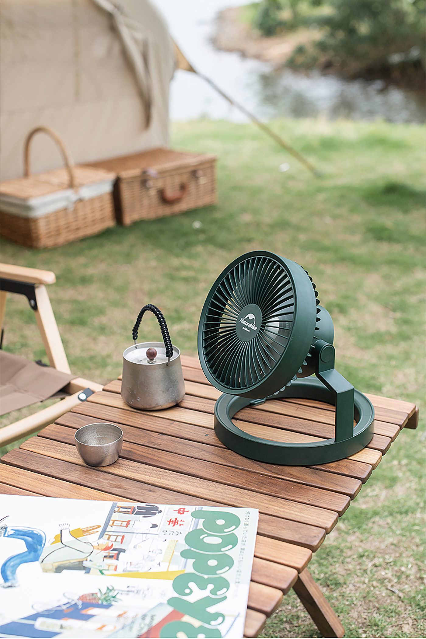 Desktop fan, outdoor fan, multifunctional fan，