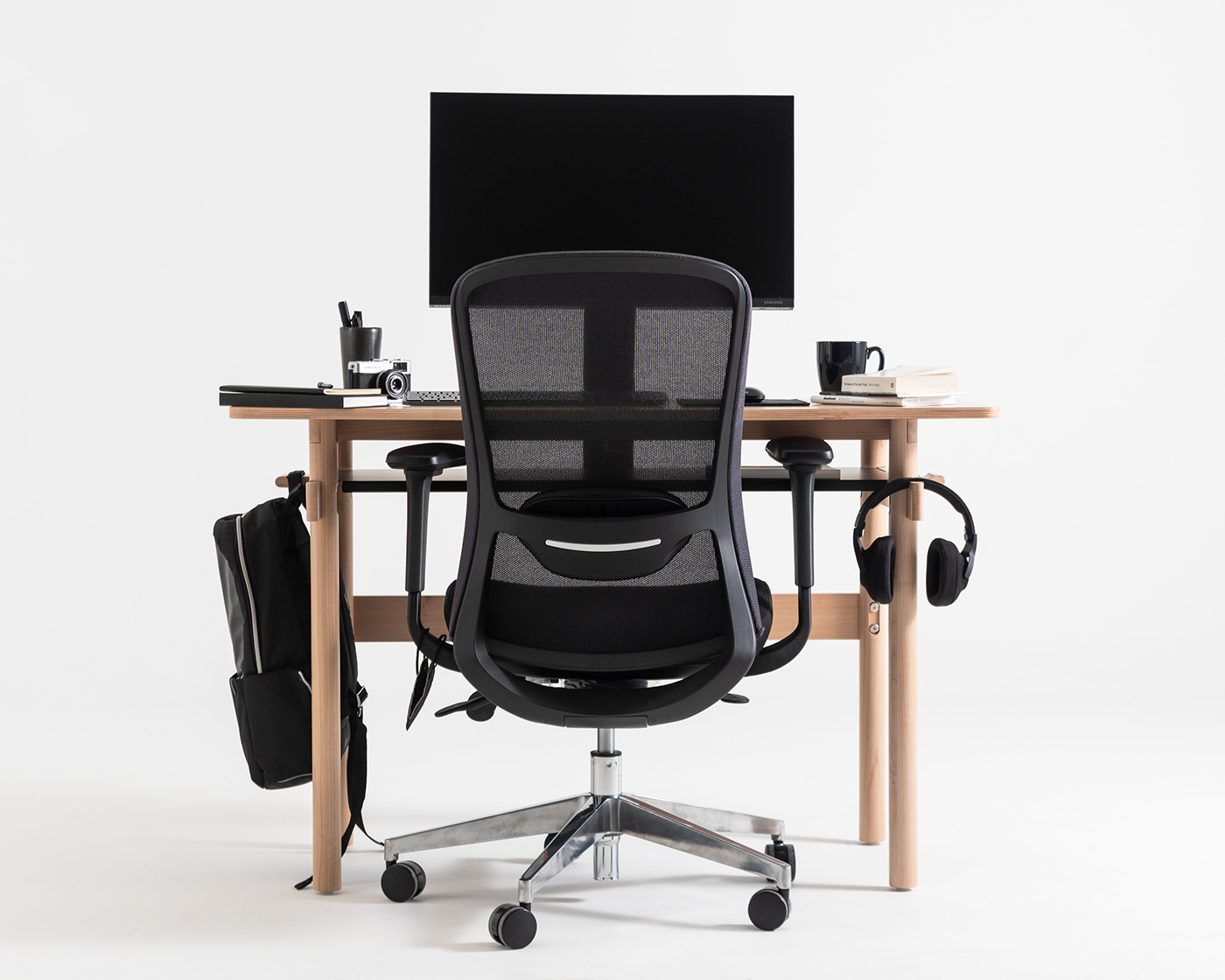 desk，to work in an office，Function table，