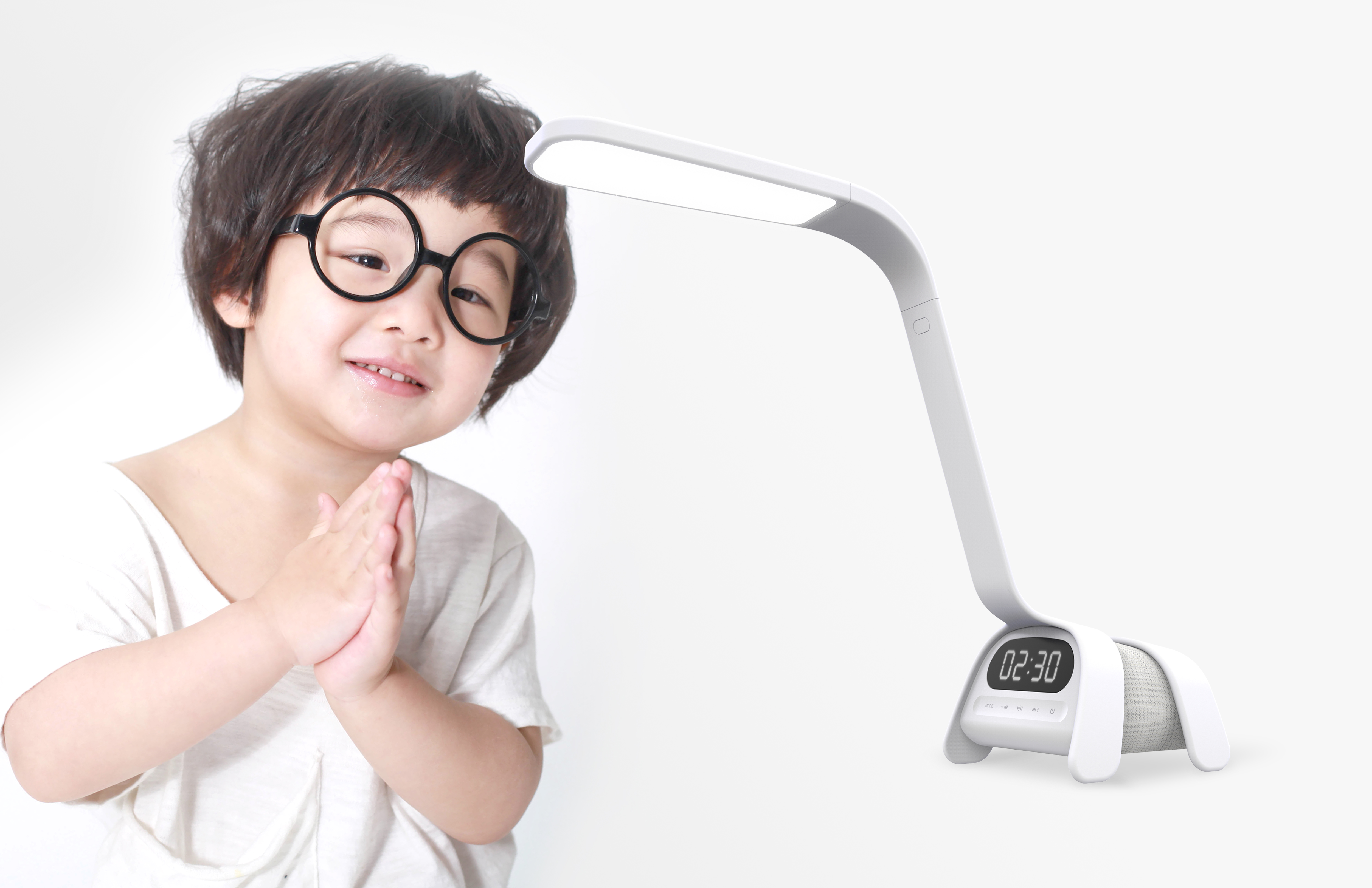 led，Desk lamp，lighting，lamps and lanterns，children，