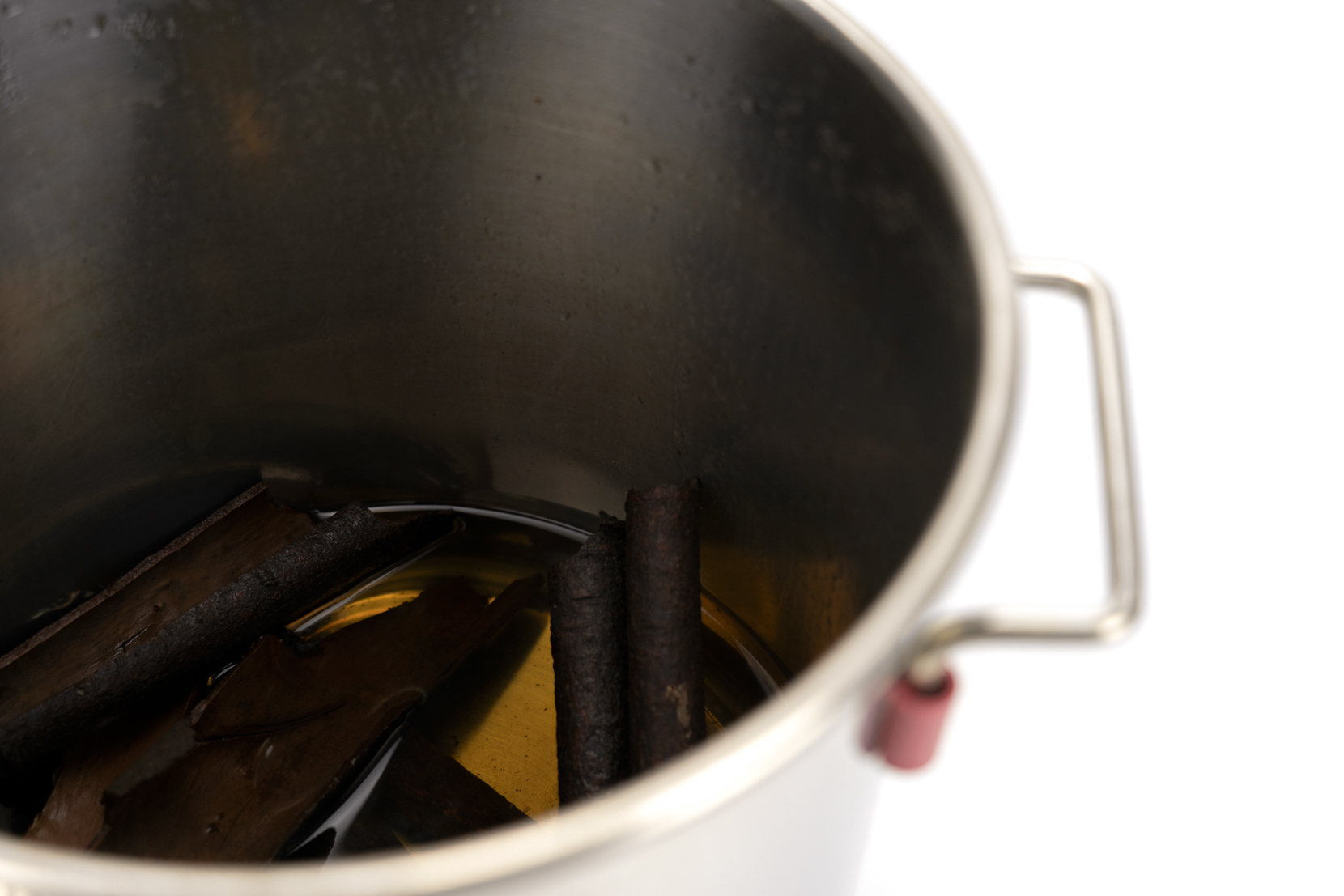 pulp，Traditional craft，Plant dye，Cinnamon，Environmental protection materials，Gradual change，