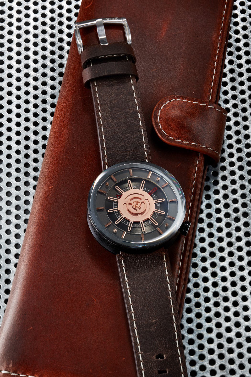 Green，Wrist watch，Precision cutting，Rotating pointer，