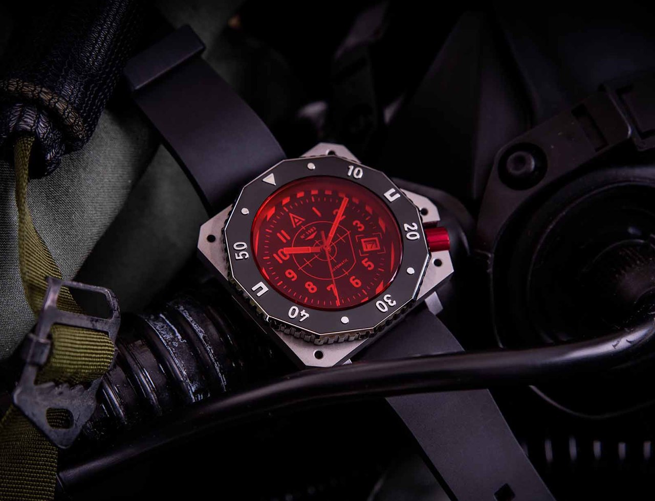 Wrist watch，watch，clock dial，