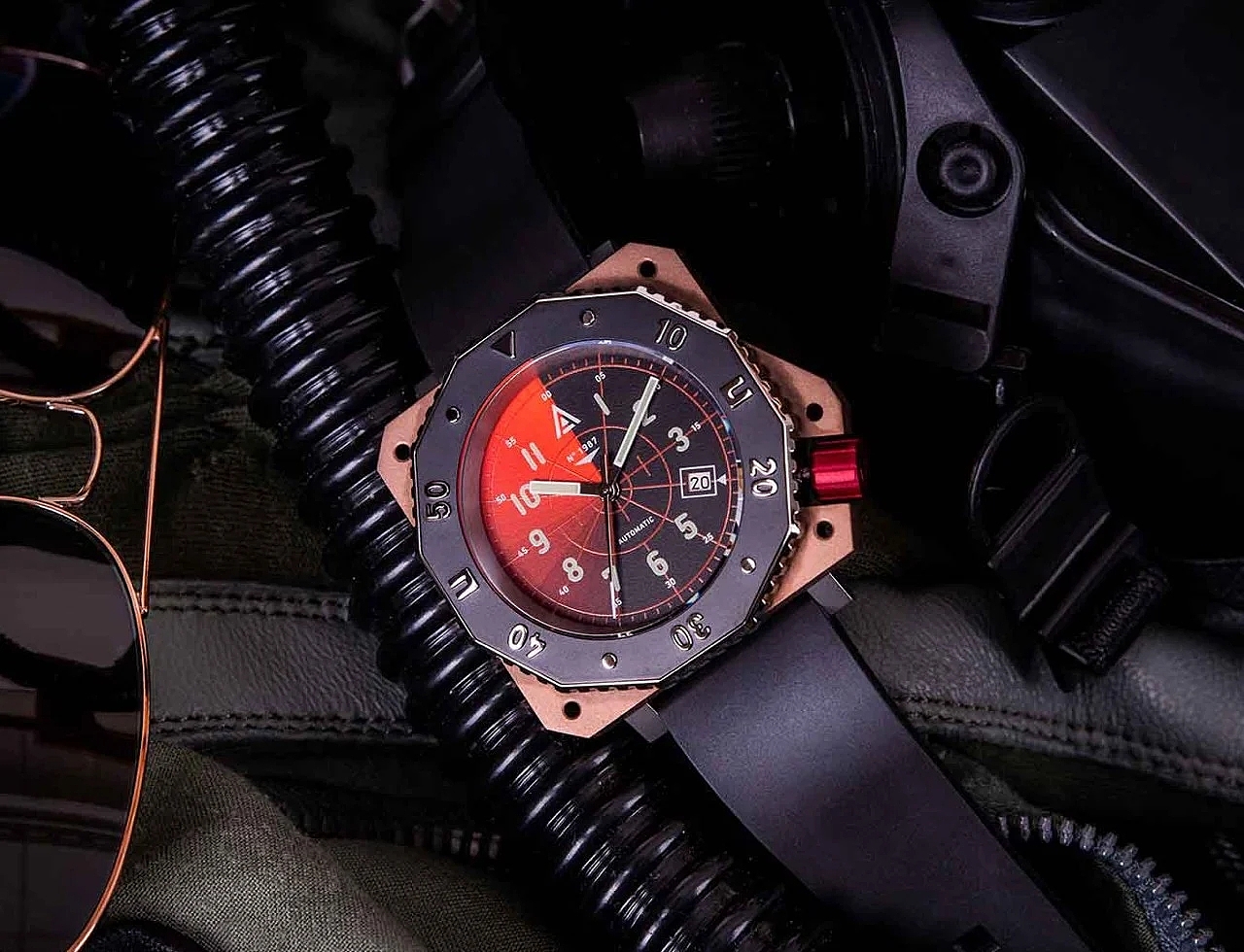 Wrist watch，watch，clock dial，