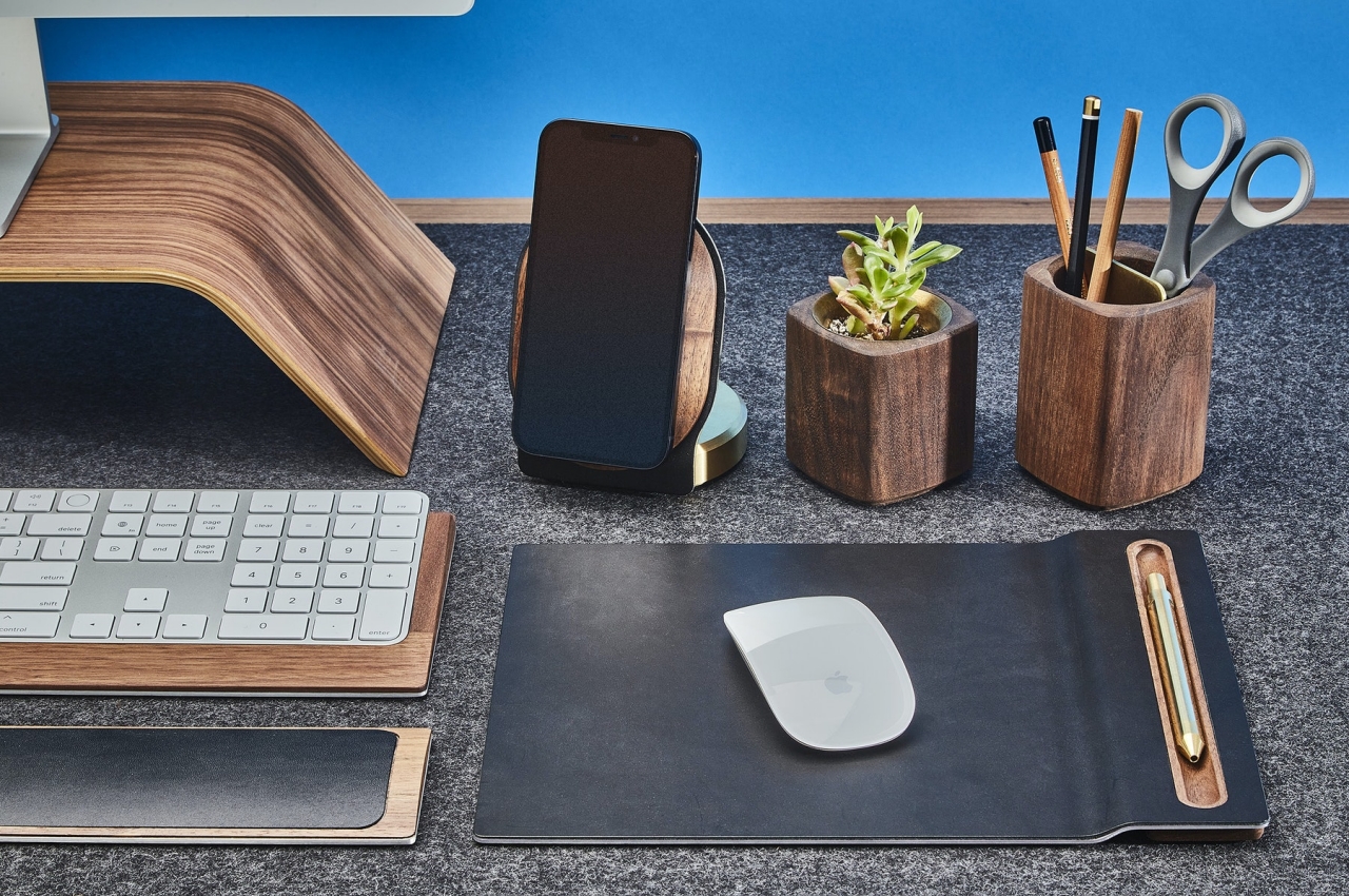 to work in an office，Simplicity，practical，