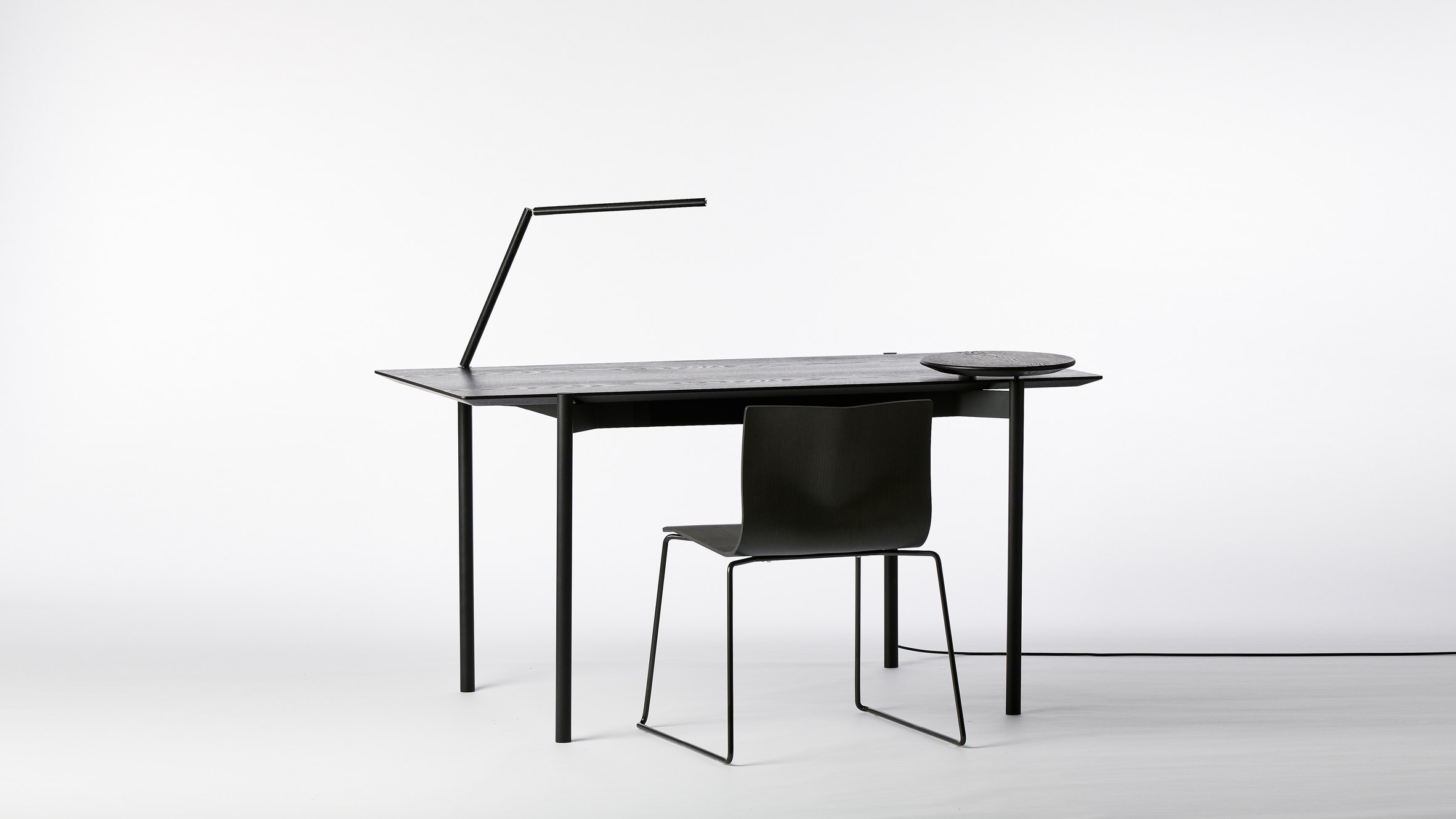 Eto，desk，desk，