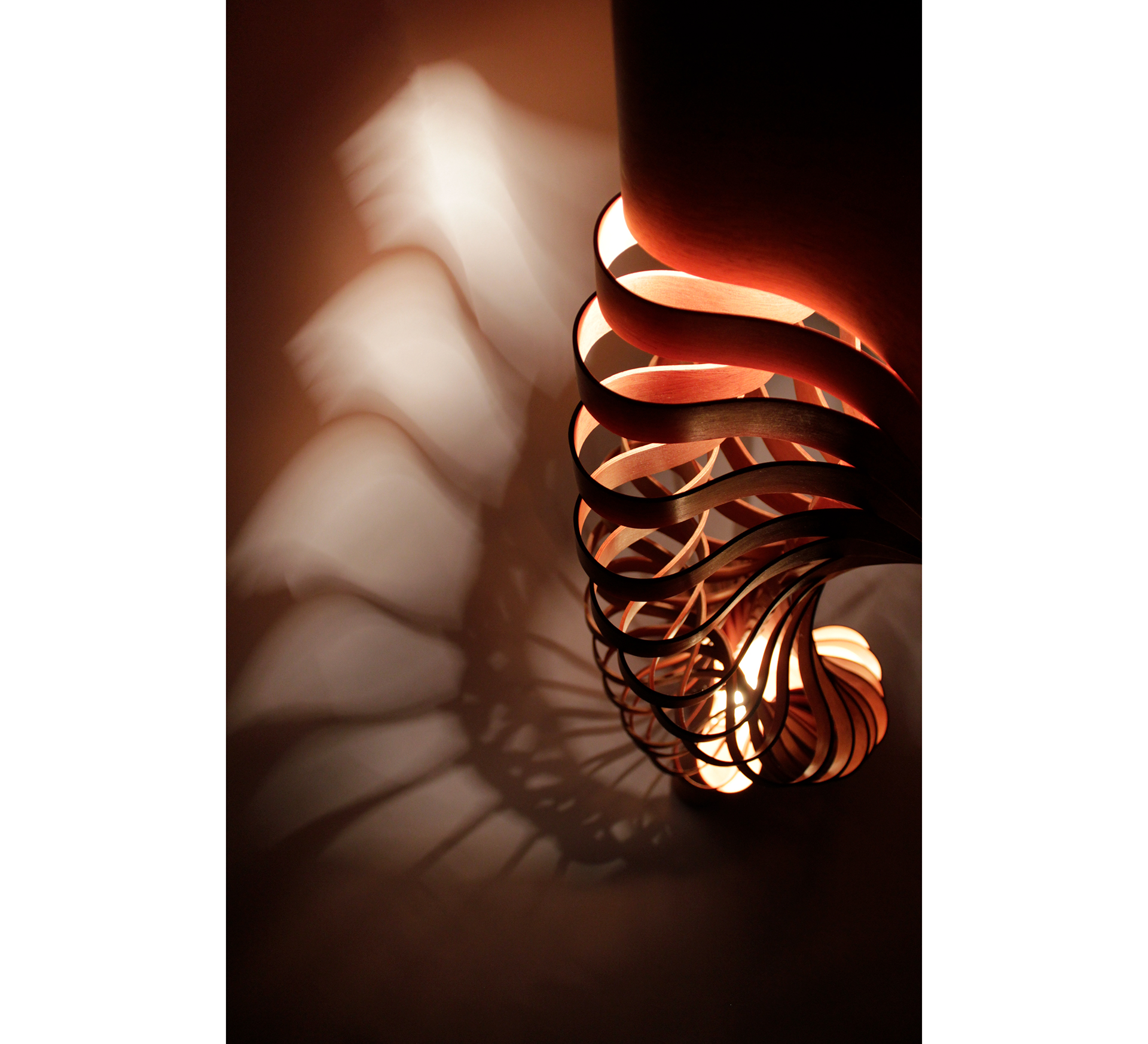 lamps and lanterns，lighting，emotion，Undulant，